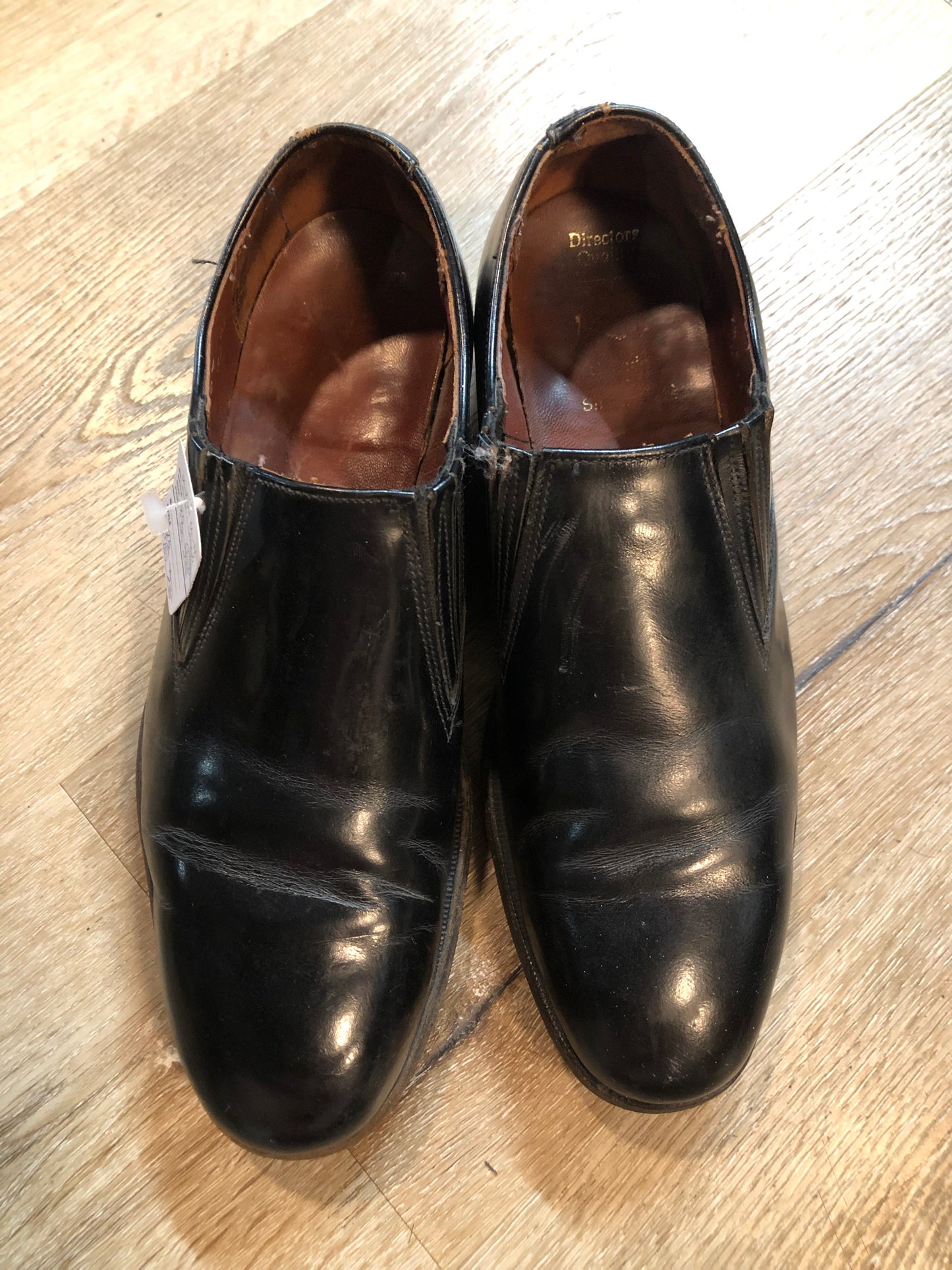 Vintage Hartt black leather loafers with leather soles. Made in Canada. Size 7.5M US/ 41 EUR