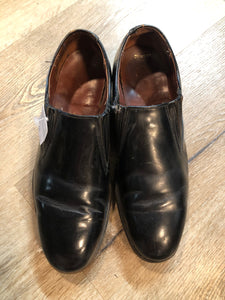 Vintage Hartt black leather loafers with leather soles. Made in Canada.  Size 7.5M US/ 41 EUR