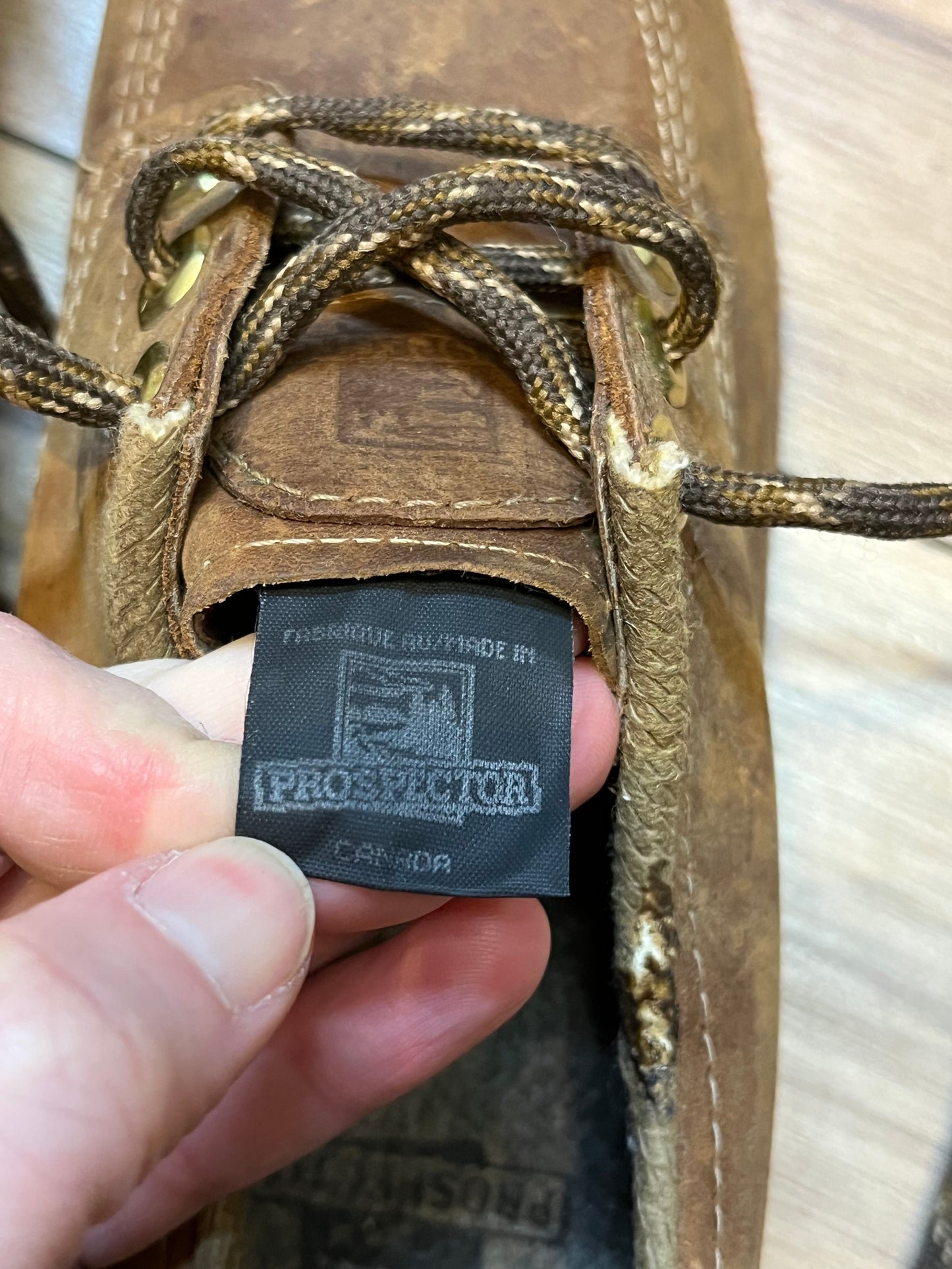 Vintage Prospector 1980’s NWOT deadstock moc toe three eyelet brown leather shoes, Made in Canada
Size US 8 womens