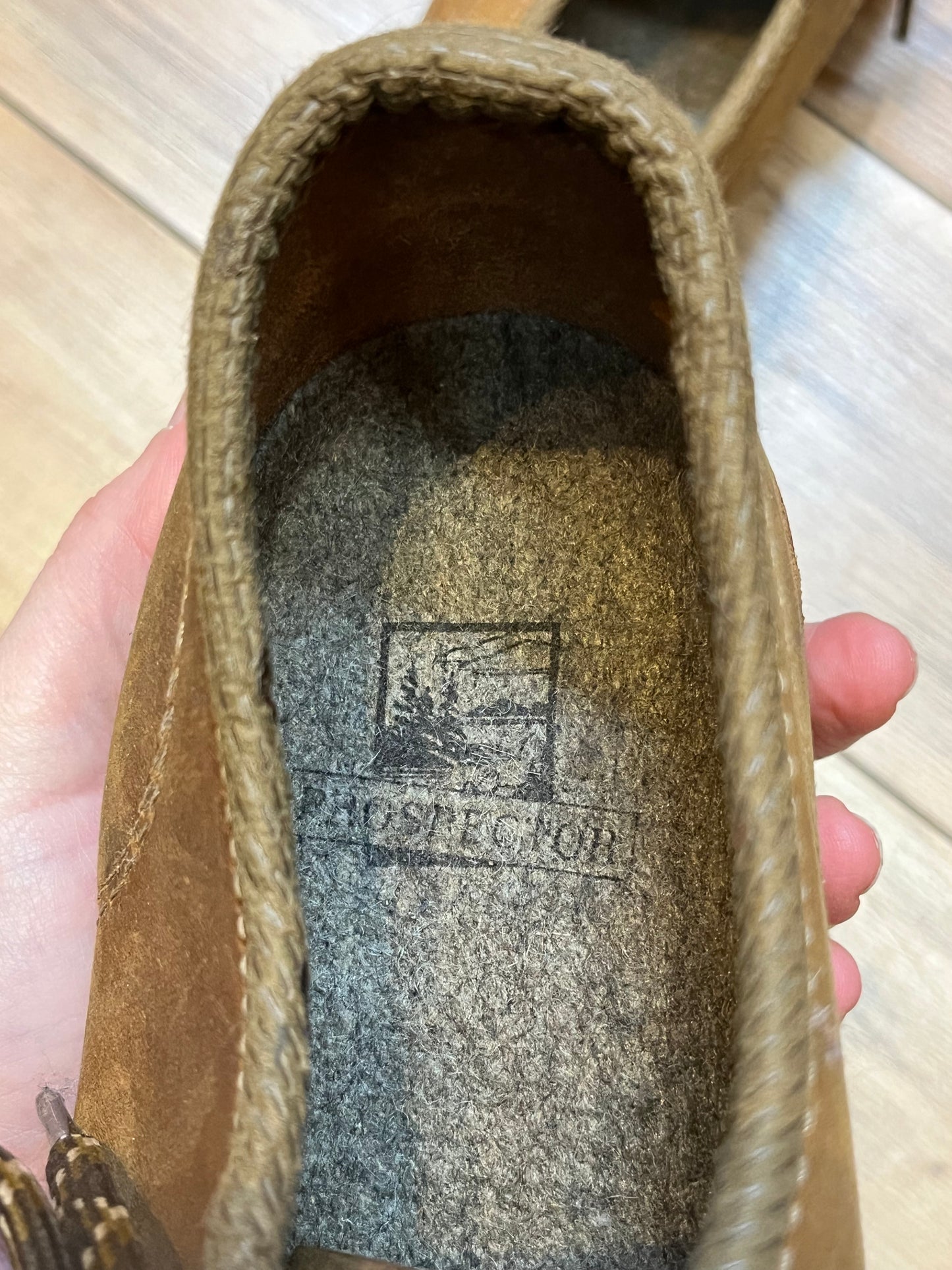 Vintage Prospector 1980’s NWOT deadstock moc toe three eyelet brown leather shoes, Made in Canada
Size US 9.5 womens