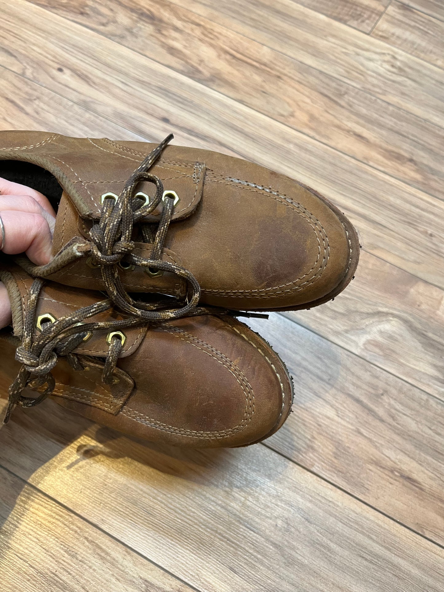 Vintage Prospector 1980’s NWOT deadstock moc toe three eyelet brown leather shoes, Made in Canada
Size US 9 womens