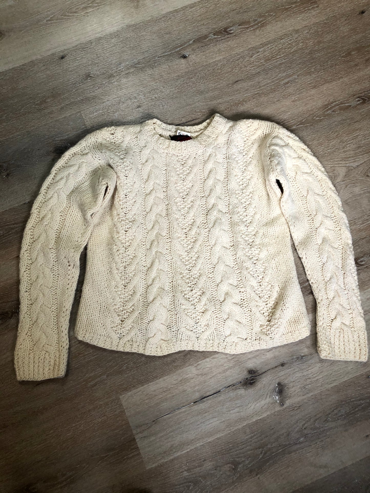 Kingspier Vintage - Dino Pisani cream coloured hand knit, cable knit wool jumper. Made in Italy. Size small.