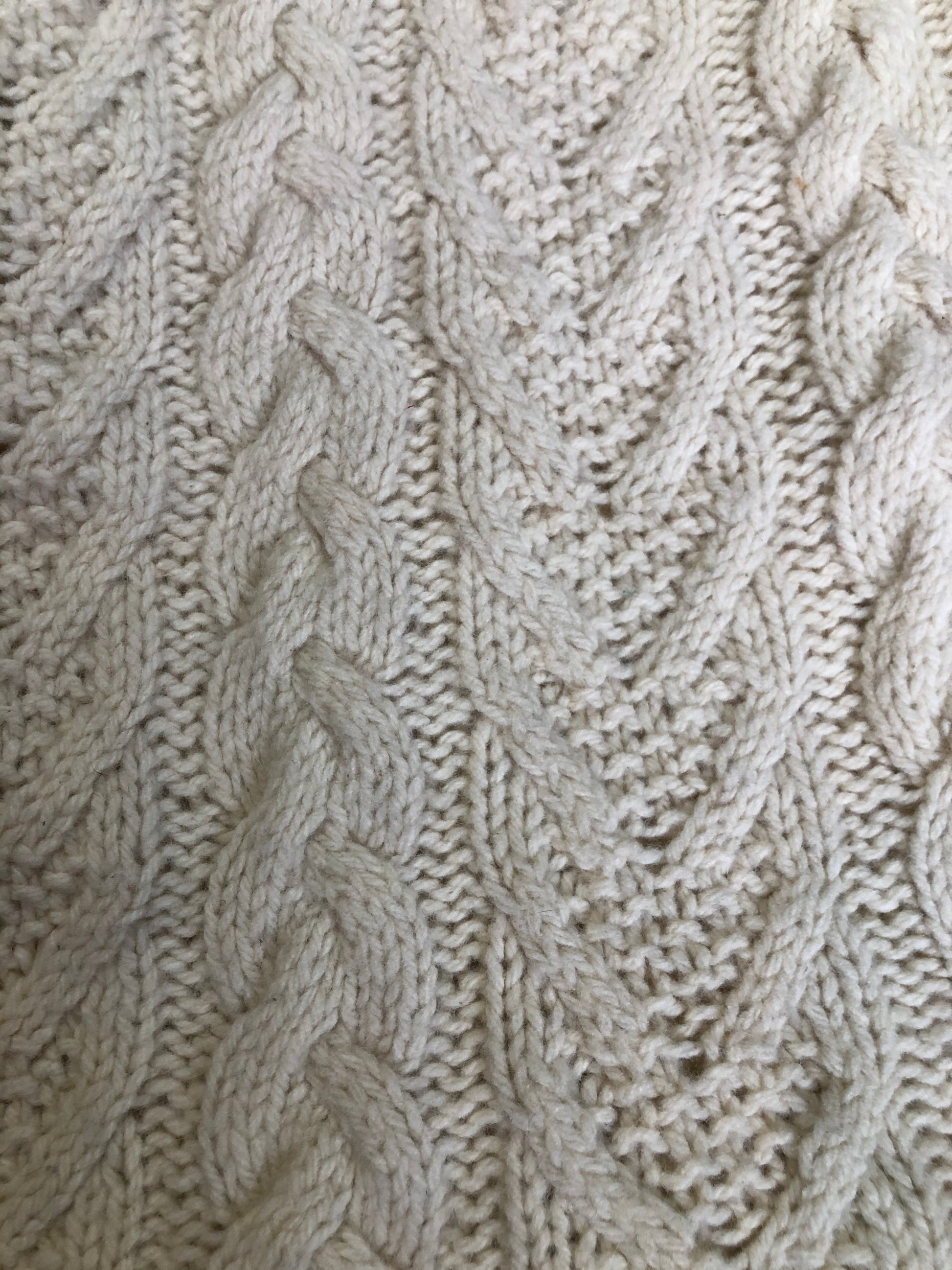 Kingspier Vintage - Dino Pisani cream coloured hand knit, cable knit wool jumper. Made in Italy. Size small.