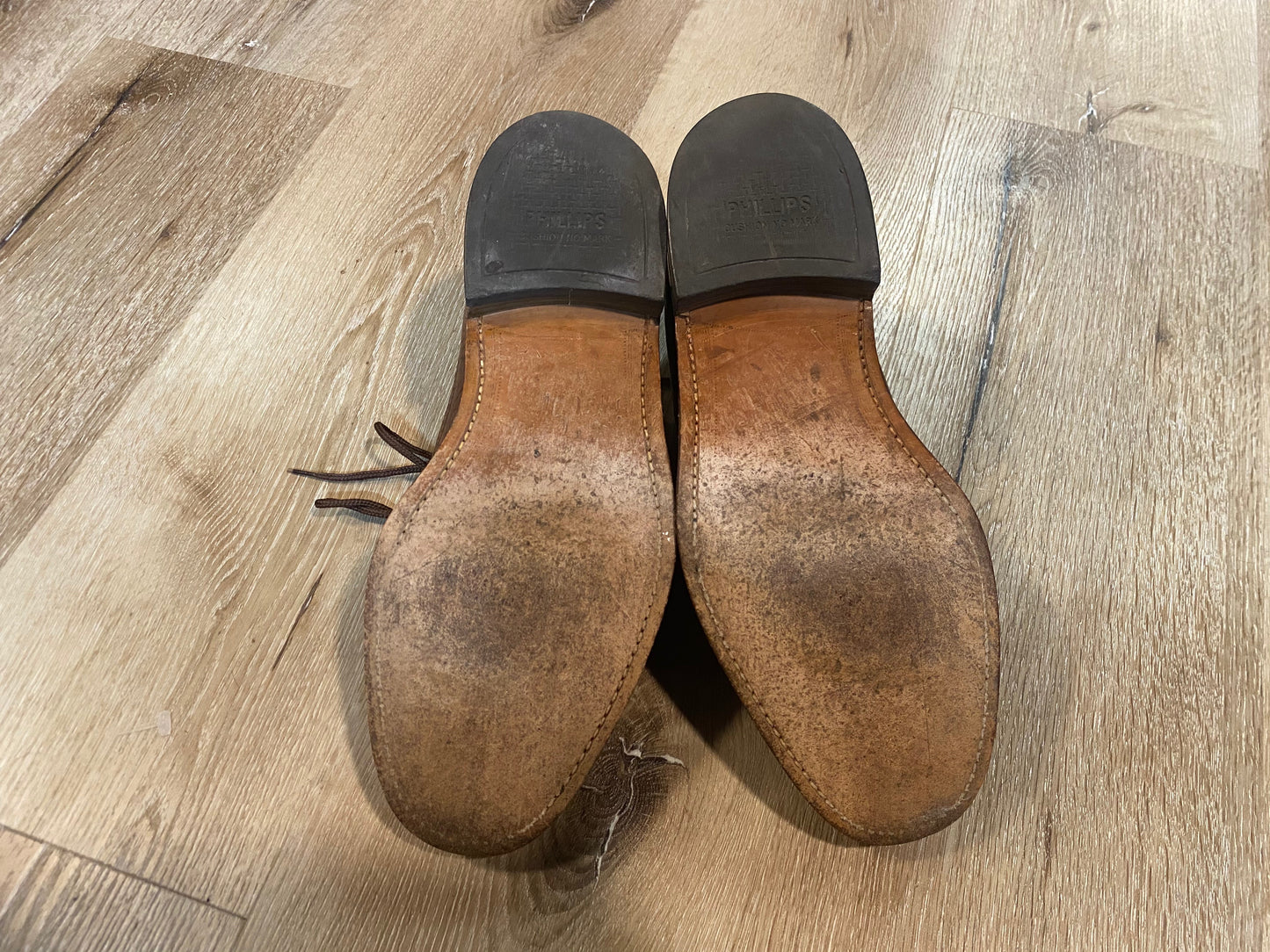 Kingspier Vintage - Brown Full Grain Leather Full Brogue Wingtip Derbies Dack's Bond Street, Sizes: 9.5M 11.5W 42.5EURO, Made in Canada, Leather Soles, Phillips Cushion No Mark Rubber Heels
