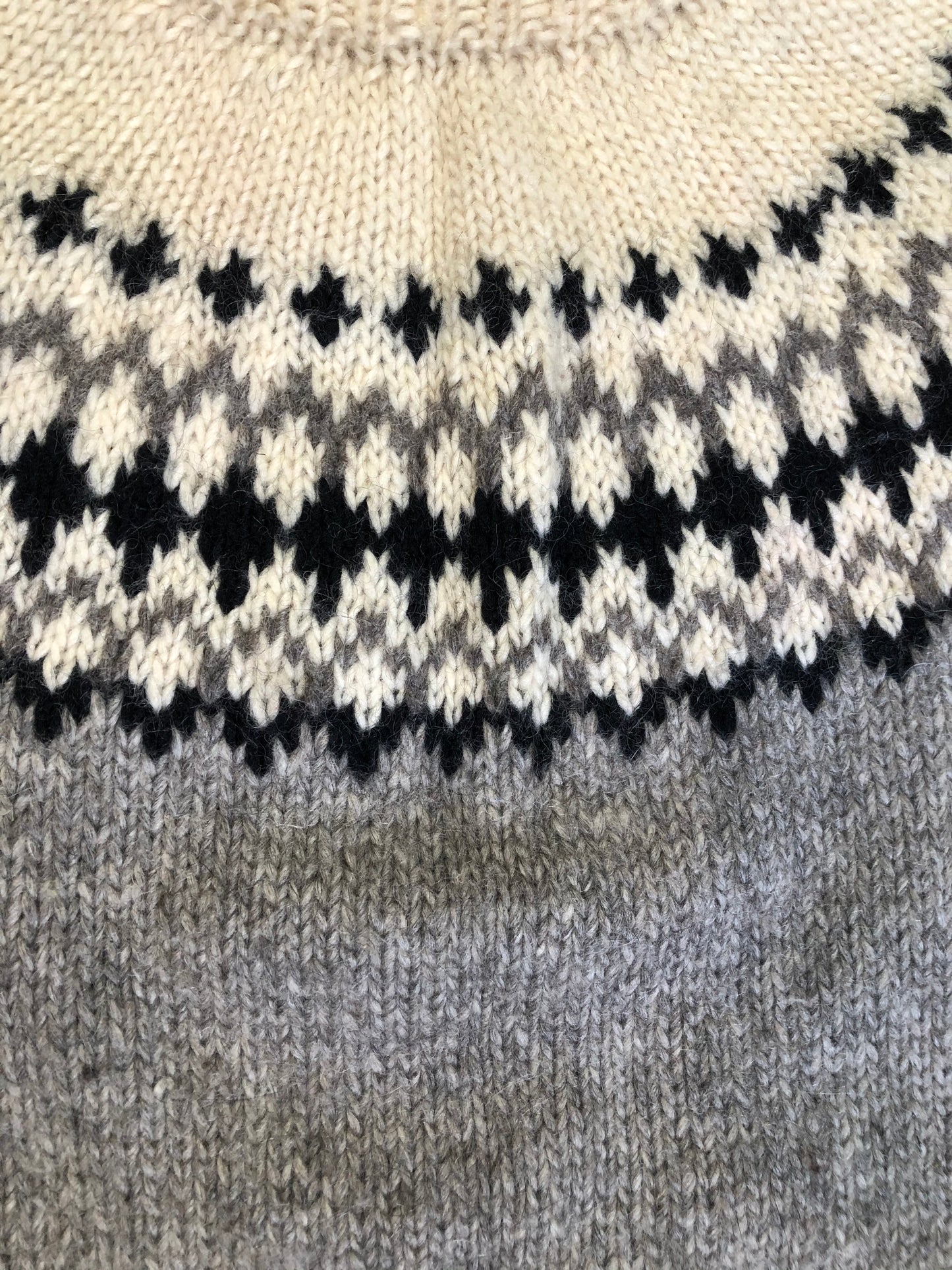 Kingspier Vintage - Handknit wool lopi sweater with grey, white and black design. Made in Nova Scotia, Canada. Size small.