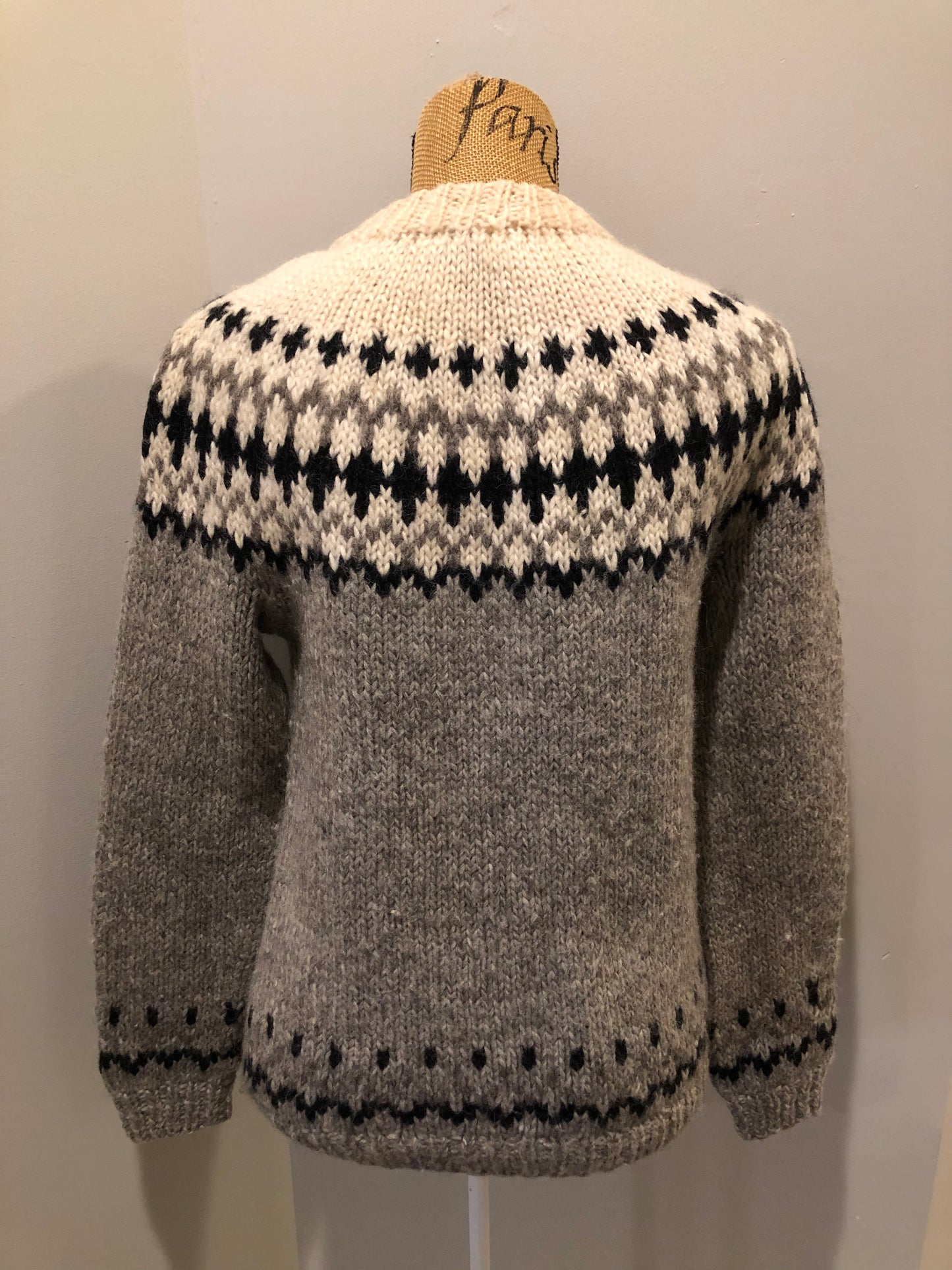 Kingspier Vintage - Handknit wool lopi sweater with grey, white and black design. Made in Nova Scotia, Canada. Size small.
