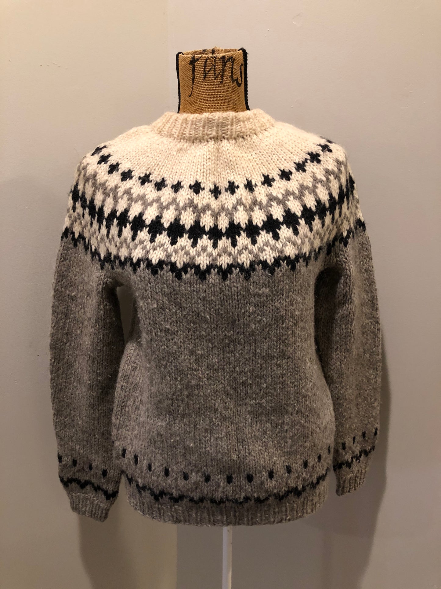 Kingspier Vintage - Handknit wool lopi sweater with grey, white and black design. Made in Nova Scotia, Canada. Size small.