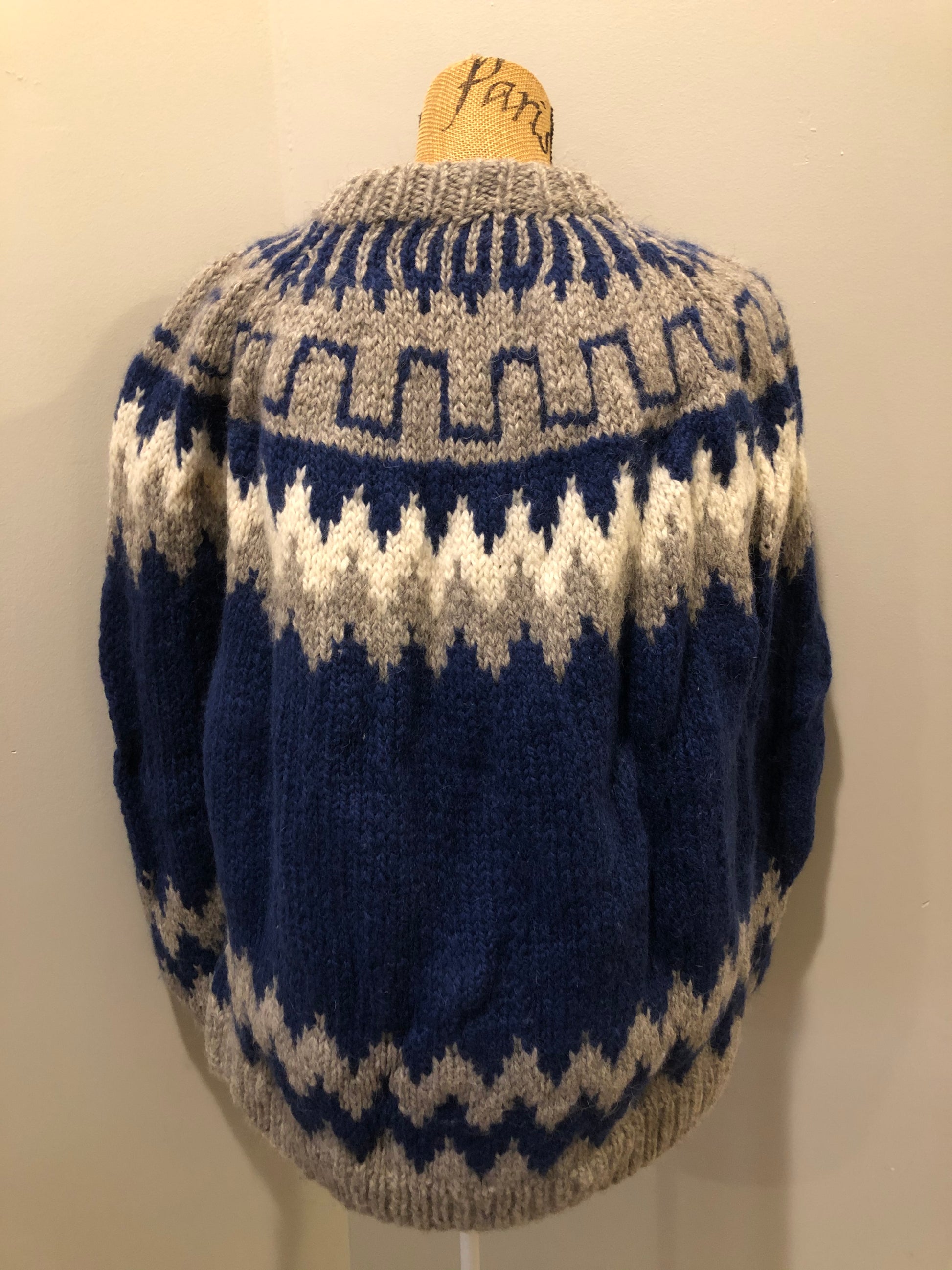 Kingspier Vintage - Handknit wool lopi sweater with dark blue, grey and white design. Made in Greece. Size XL.