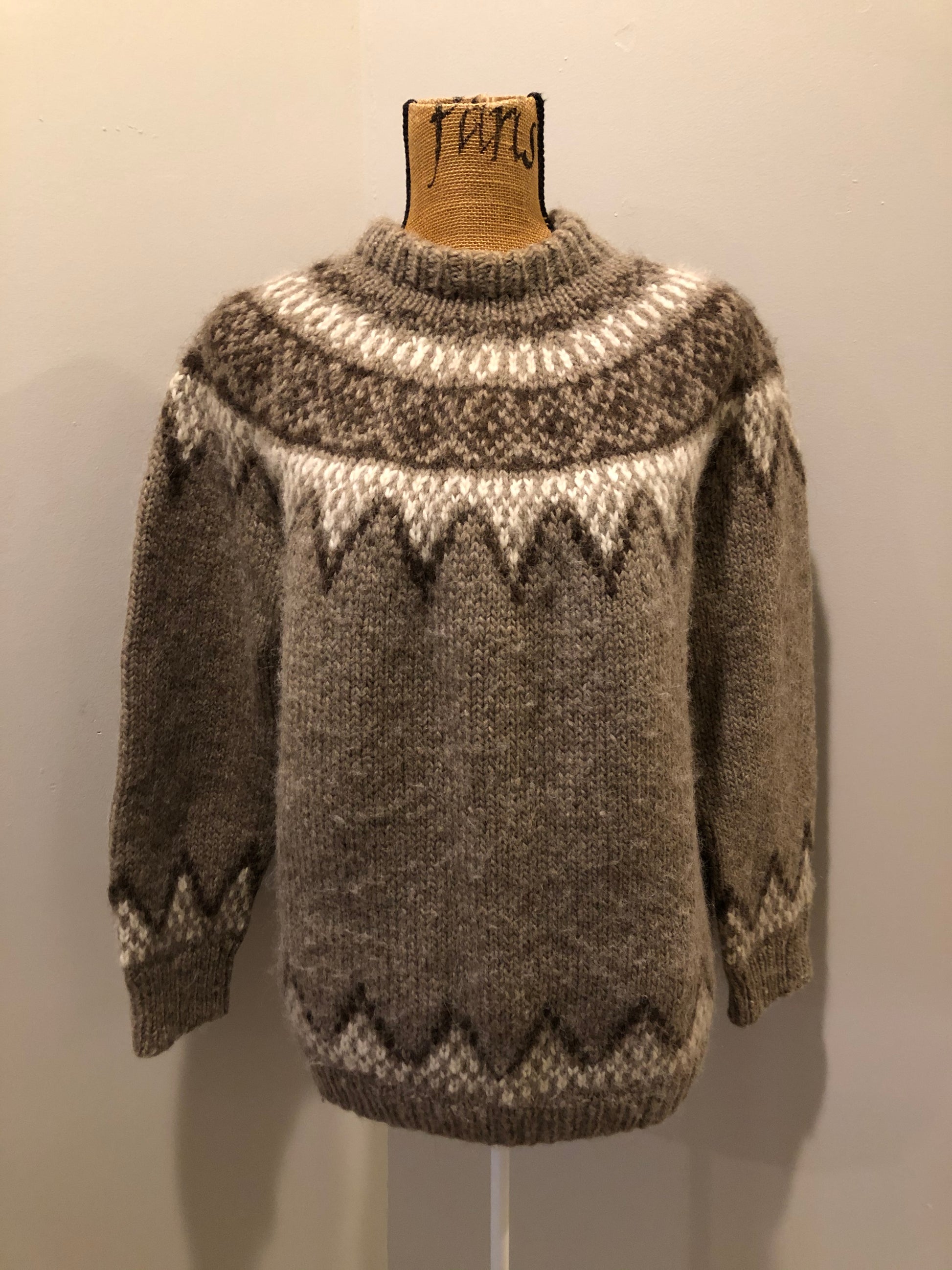Kingspier Vintage - Handknit natural wool lopi sweater with brown and cream design. Made in Nova Scotia, Canada. Size medium.
