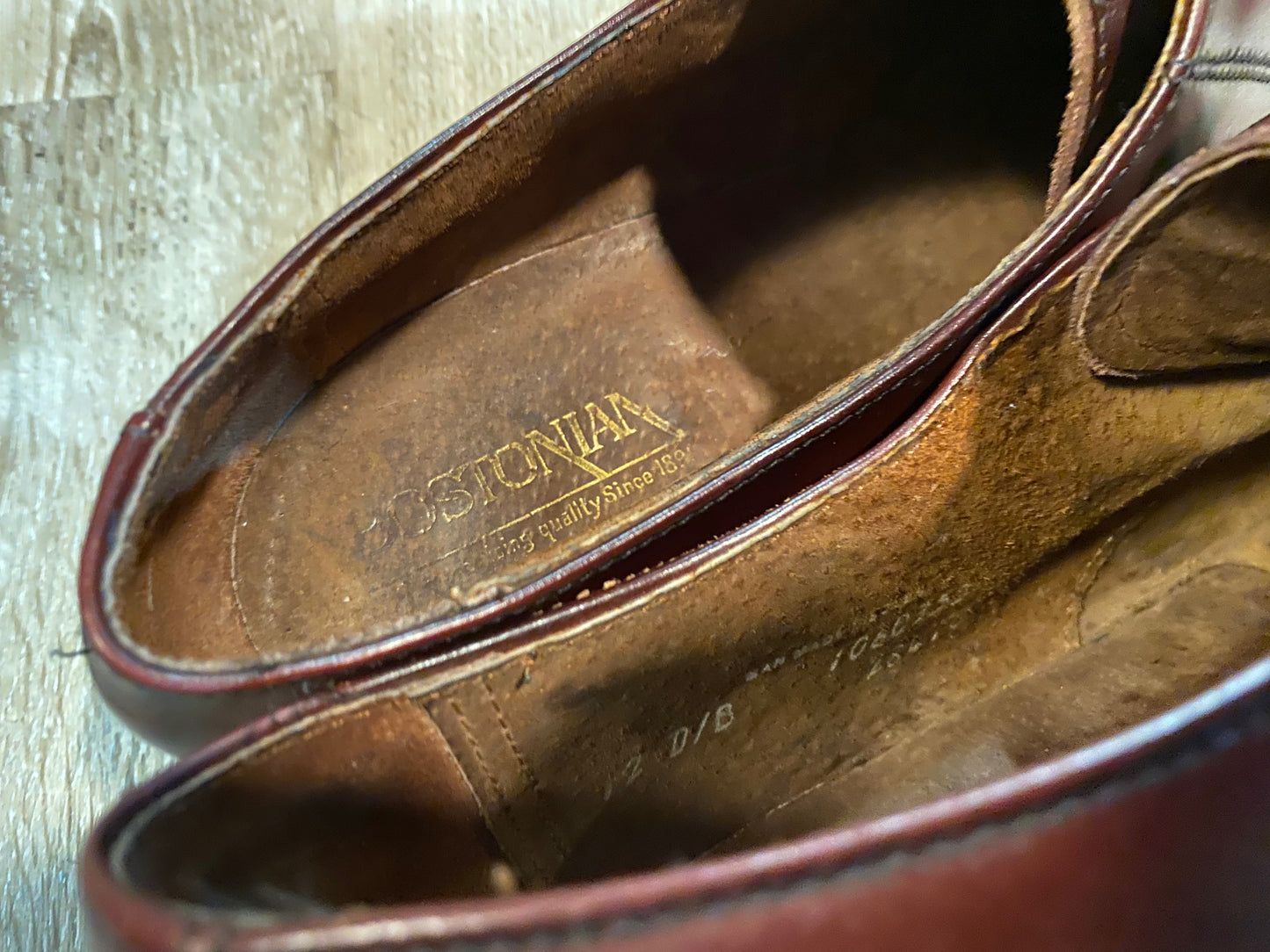 Kingspier Vintage - Burgundy Leather Cap Toe Oxfords by Bostonian - Sizes: 12M 14W 45EURO, Made in USA, Man Made Insoles, Leather Soles, Rubber Heels