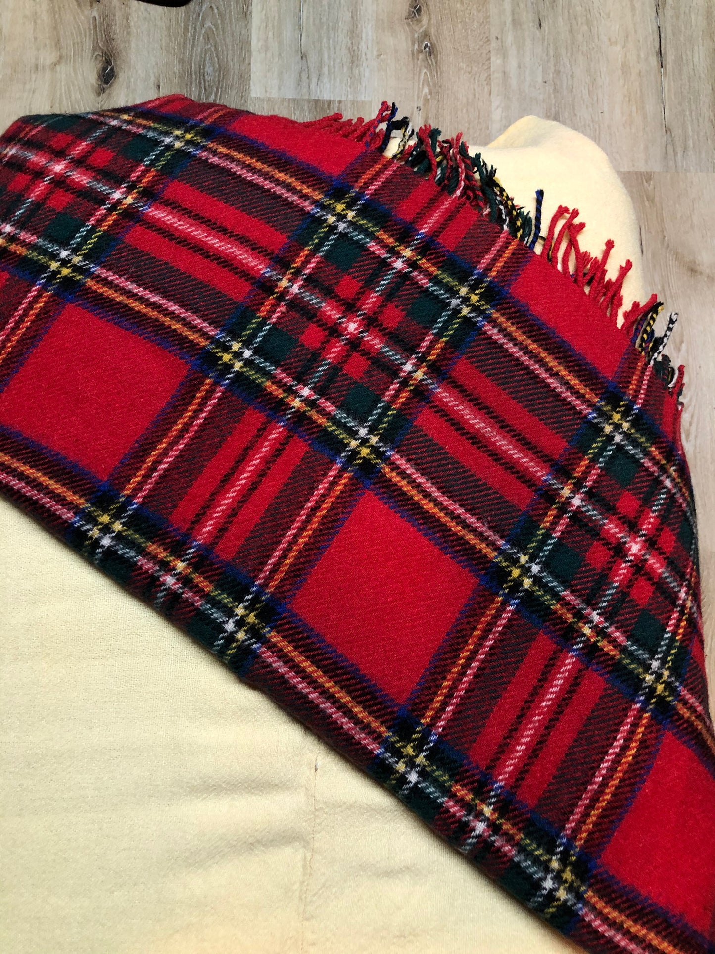 Kingspier Vintage - Royal Stewart tartan wool throw.