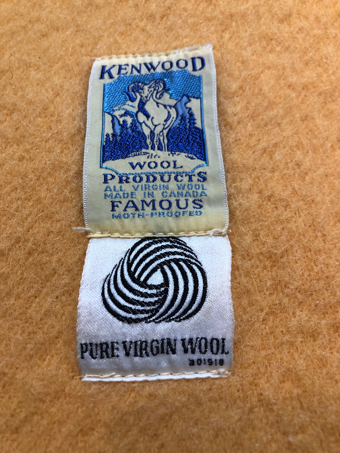 Kingspier Vintage - Vintage Kenwood 100% virgin wool blanket with ribbon edges.