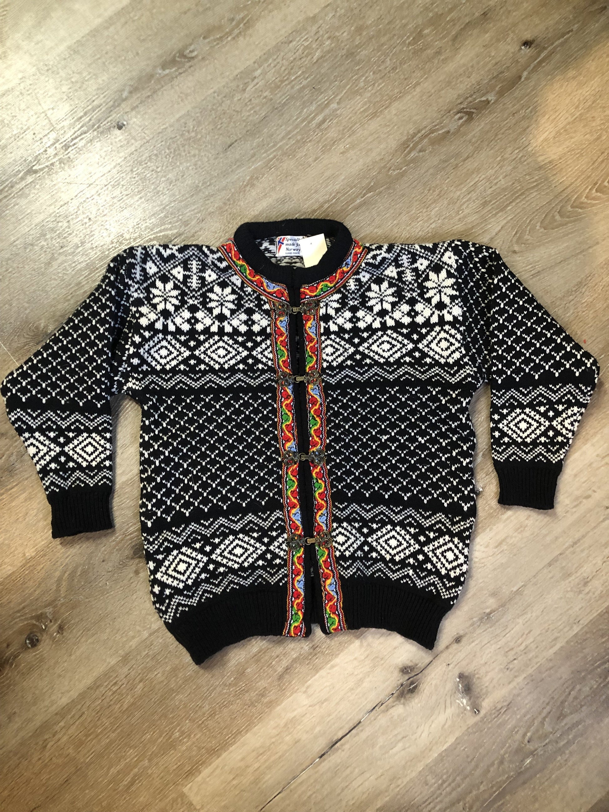 Vintage and Handmade “Made for Norway” 100% wool cardigan in a colourful Norwegian pattern with pewter clasps. Made in Norway - Kingspier Vintage
