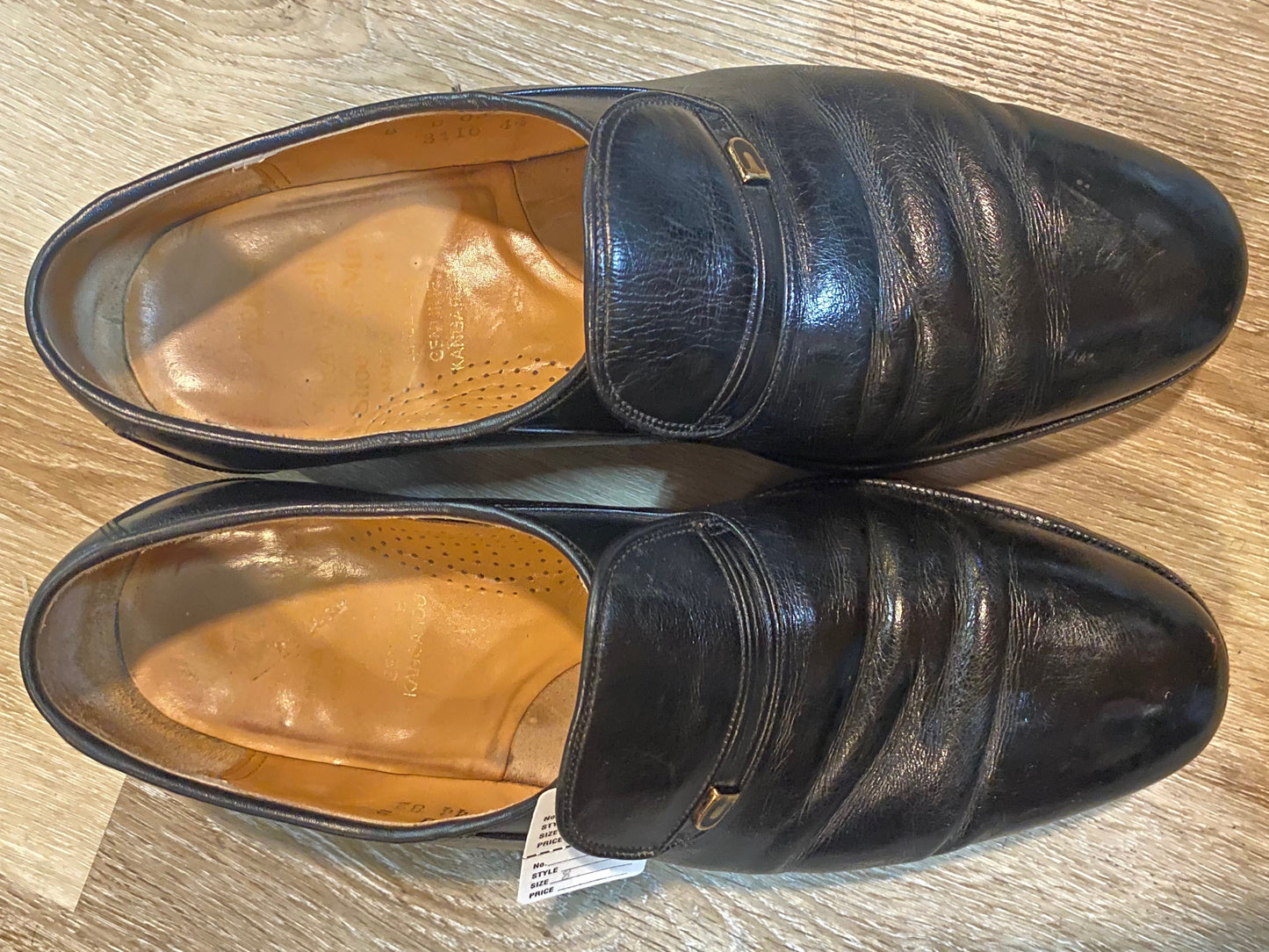 Kingspier Vintage - Black Kangaroo Leather Loafers with Small Metal Detail on Tongue by Dack's - Sizes: 8M 10W 40-41EURO, Made in New Brunswick Canada, Genuine Kangaroo, New Cuoificio La Querce Leather Sole Jumbo Super Prime 5 1/3 (Italy), Vibram Rubber Heels