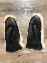 Load image into Gallery viewer, Kingspier Vintage - Vintage white rabbit fur mittens with black vinyl palms and cotton lining. Womens size medium/ 8.
