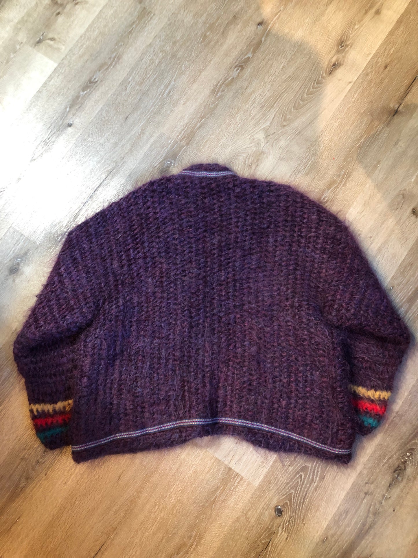 Vintage Pangnirtung Inuit handmade 100% wool cardigan in vibrant purples with felt applique designs and colourful embroidered trim. Made in Canada. - Kingspier Vintage