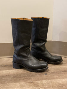 Vintage Frye 77046 black leather boots. Leather lined with synthetic soles. Made in USA.  Size 10M/ 12W US, 43 EUR
