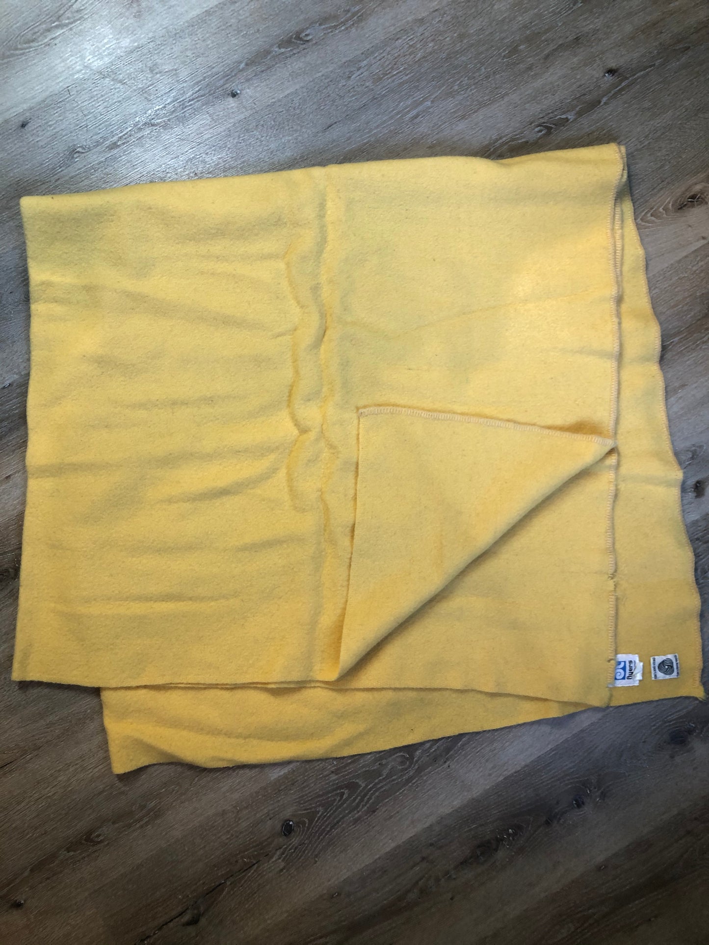 Kingspier Vintage - Vintage Ayer’s 100% wool lap blanket in yellow. Made in Canada