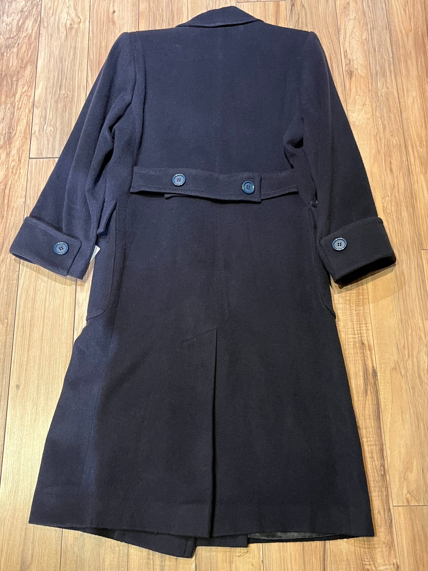 Vintage Fleurette of California from Nordstrom navy double breasted 100% camel hair coat with flap pockets.
Union Made in USA
Chest 41”