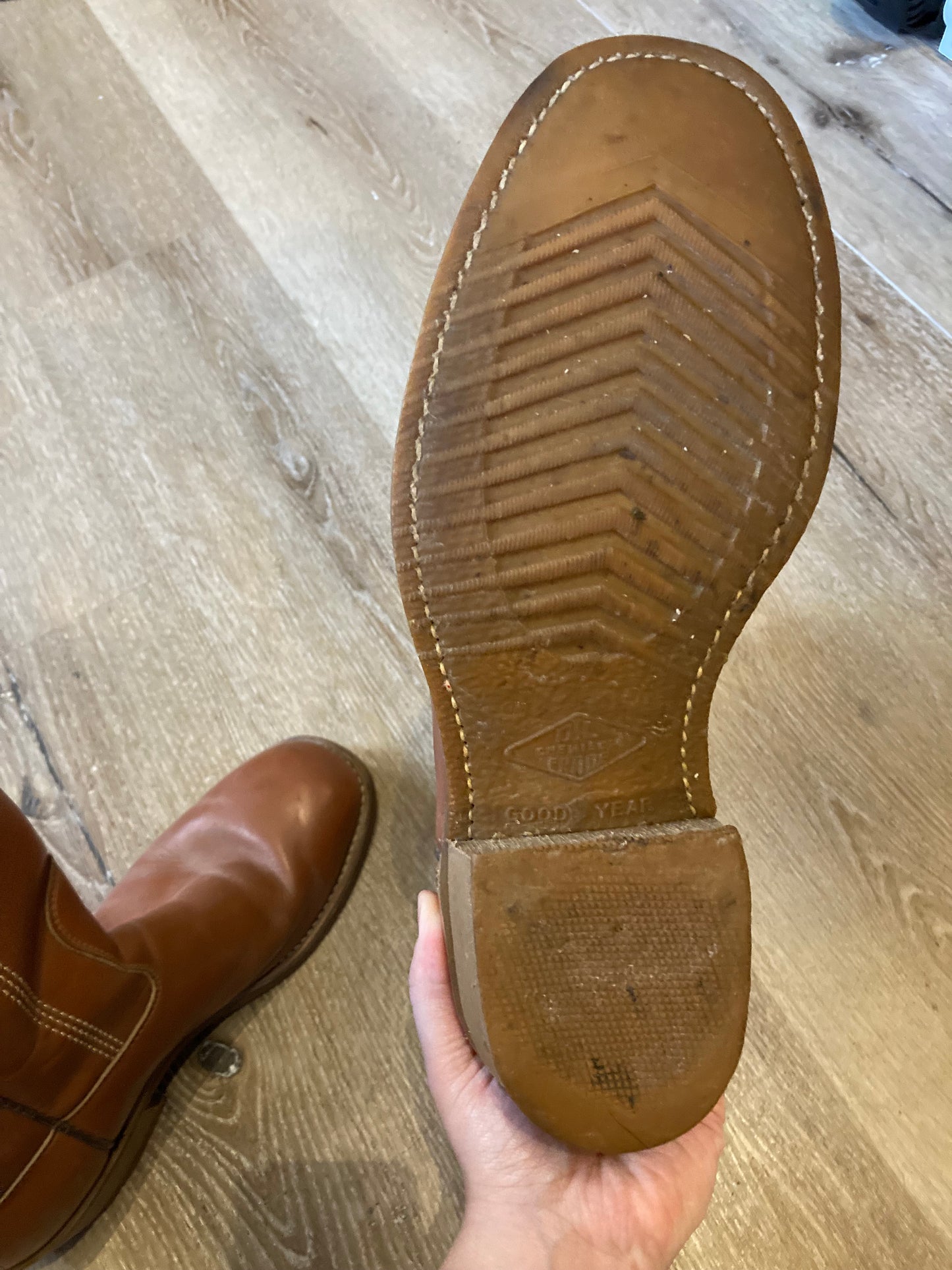 Vintage SECA western style brown leather safety boots with steel toes and goodyear welt synthetic soles. Made in Canada. Size - no marked size but it fits like a 9.5/ 10M US/ 43 EUR