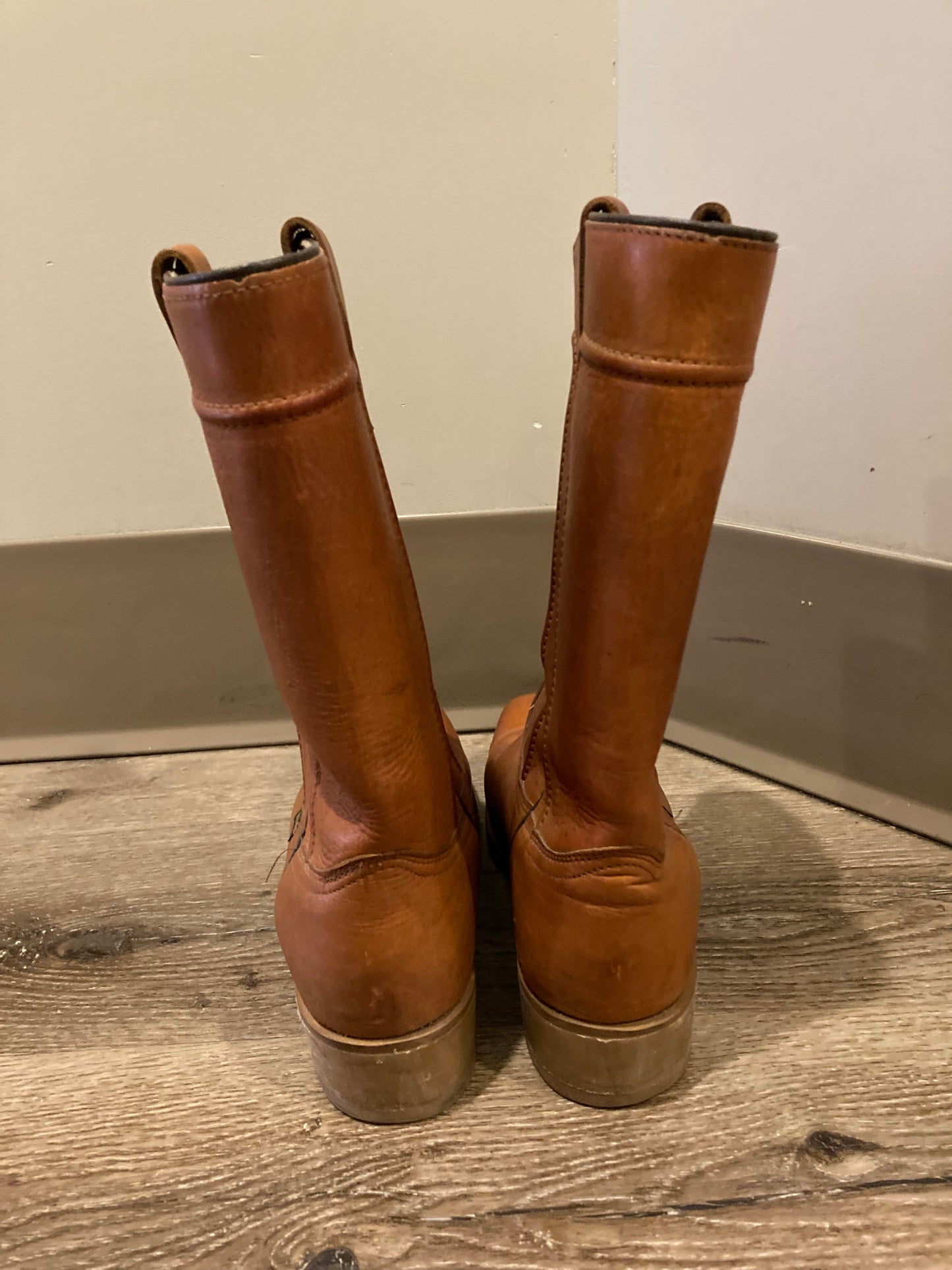 Rare Vintage Wrangler western style boots in brown. Size 9,5M, 11.5W US, 43 EUR