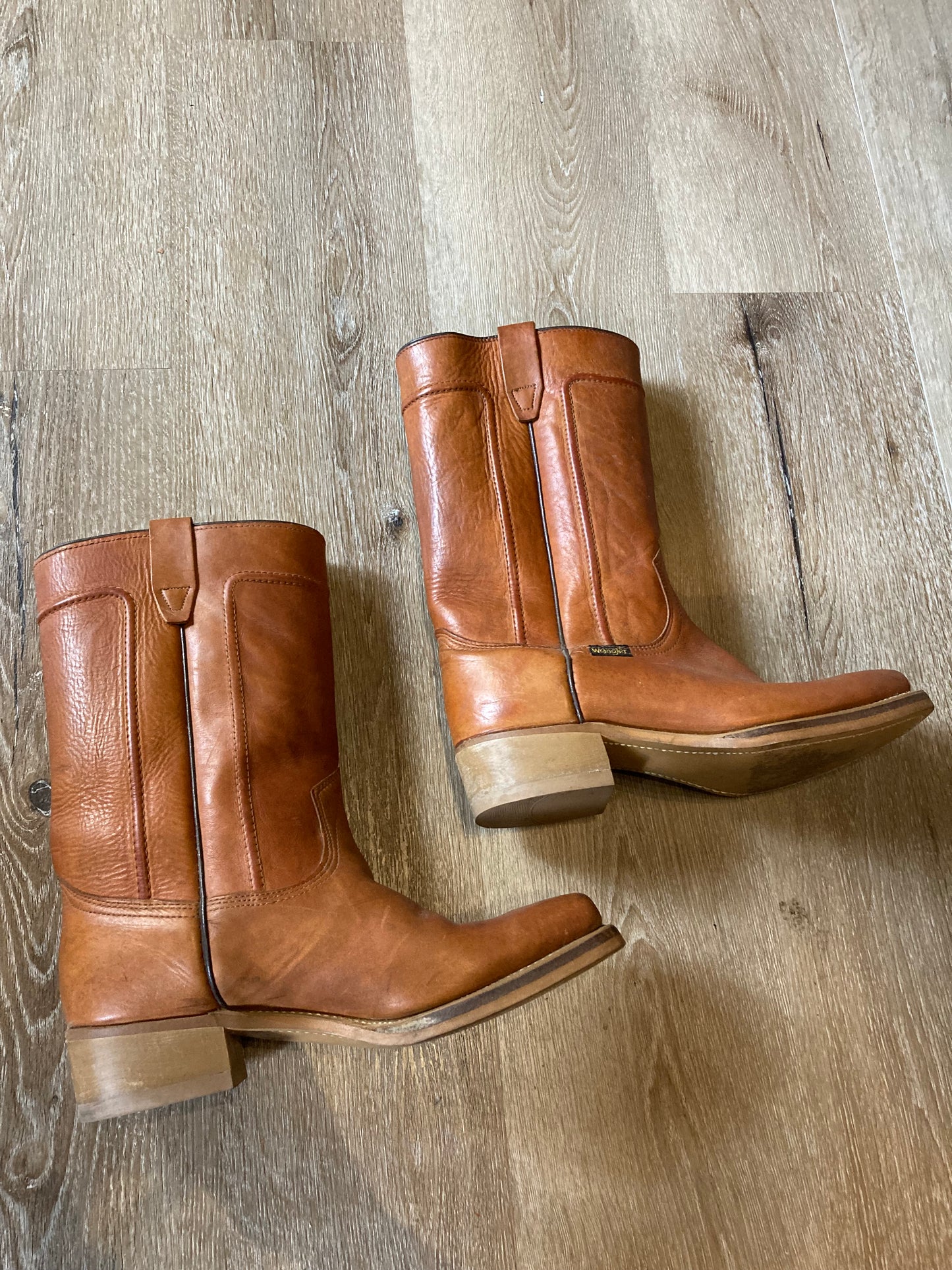 Rare Vintage Wrangler western style boots in brown. Size 9,5M, 11.5W US, 43 EUR