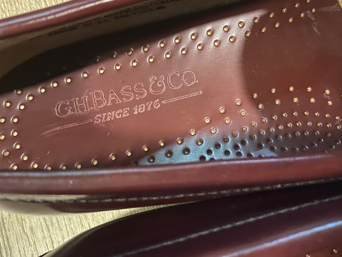 Kingspier Vintage - Burgundy Weejuns Penny Loafers by G.H Bass & Co - Sizes: 8.5M 10.5W 41-42EURO, Made in El Salvado, Balance Man-Made Materials, Leather Uppers and Outsoles