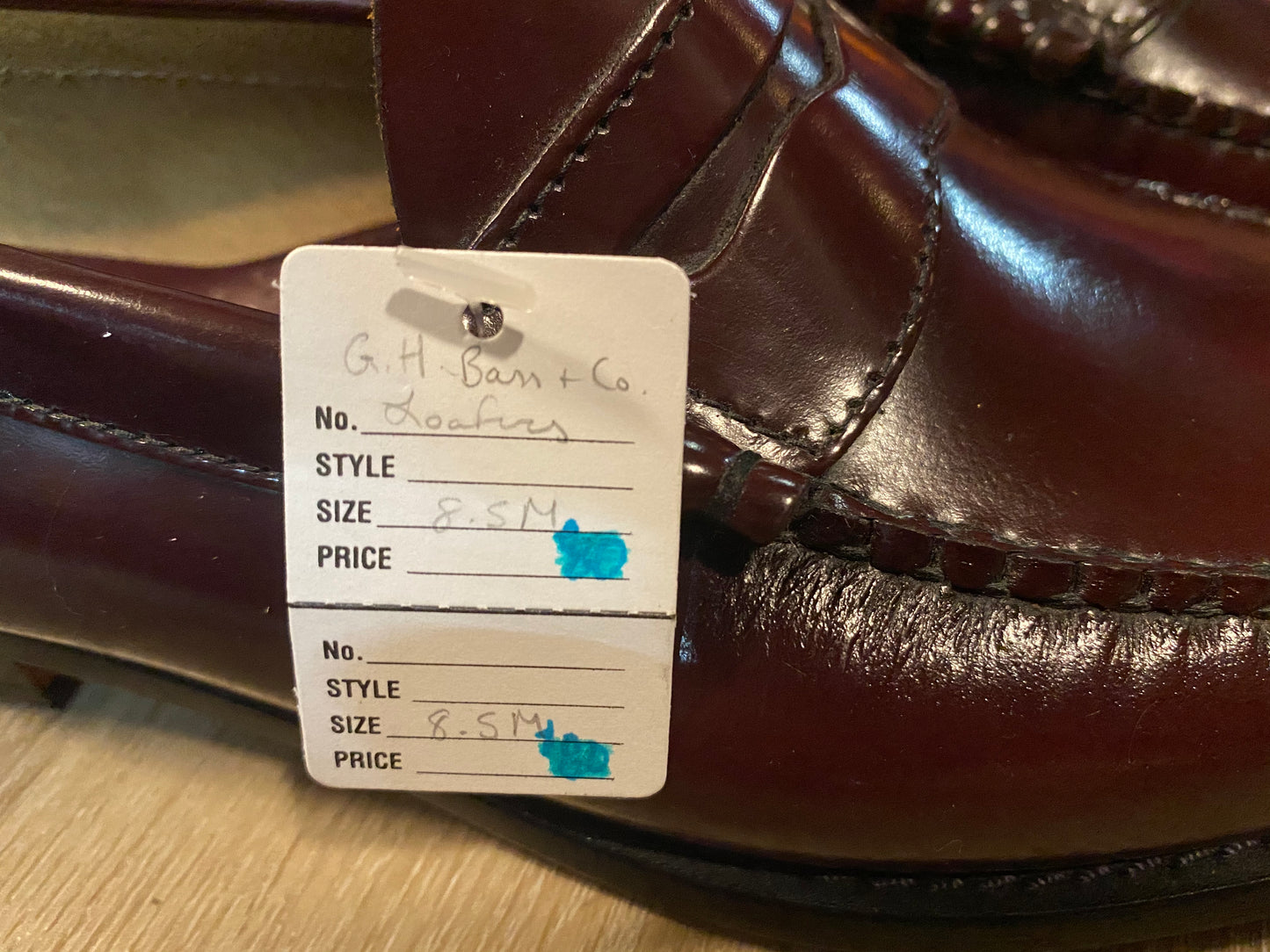 Kingspier Vintage - Burgundy Weejuns Penny Loafers by G.H Bass & Co - Sizes: 8.5M 10.5W 41-42EURO, Made in El Salvado, Balance Man-Made Materials, Leather Uppers and Outsoles