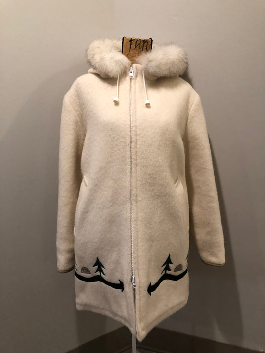 Kingspier Vintage - Hudson’s Bay Company white pure virgin wool northern parka featuring a hood with fox fur trim, zipper closure, quilted lining, inside drawstring, slash pockets, hidden knit cuffs and tree a nd igloo design suede appliqué on the front and back. Made in Canada. Size 14/ large.