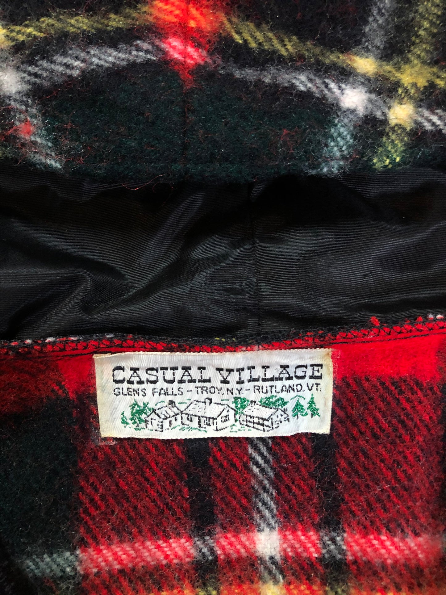 Kingspier Vintage - Royal Stewart tartan wool cape with hood, quarter zip and fringe.