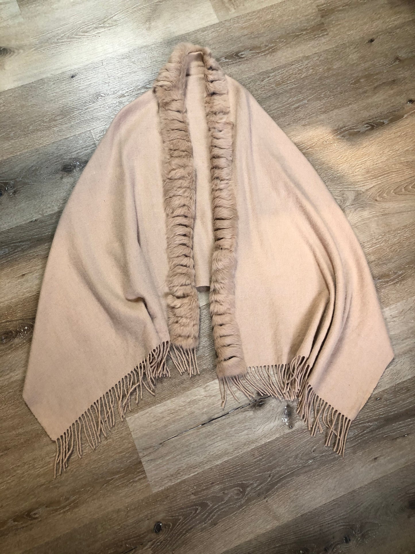 Kingspier Vintage - Beige wool cape with soft rabbit fur trim and bottom fringe.