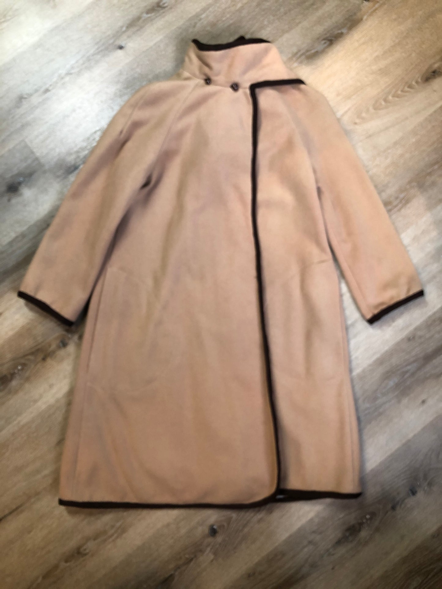 Kingspier Vintage - Handmade camel coloured cashmere cape with sleeves, attached scarf, patch pockets, two button closure at the collar and a full lining.