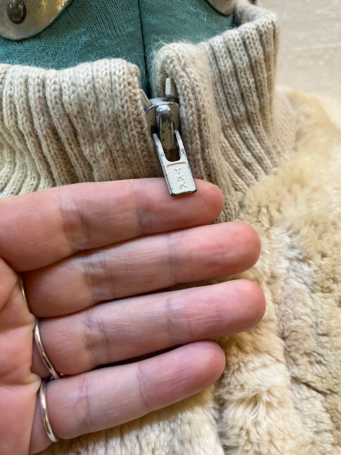 Very Rare Vintage Christian Dior beige shorn beaver shearling jacket with zipper closure, two front pockets and a knit trim.
Shoulder to shoulder - 17”
Shoulder to wrist - 20”
Armpit to armpit - 27”
Front length -
Hem - 17”
*Flat lay measurements.
This coat is in excellent condition, zipper pull has a bit of damage which is shown in pictures.