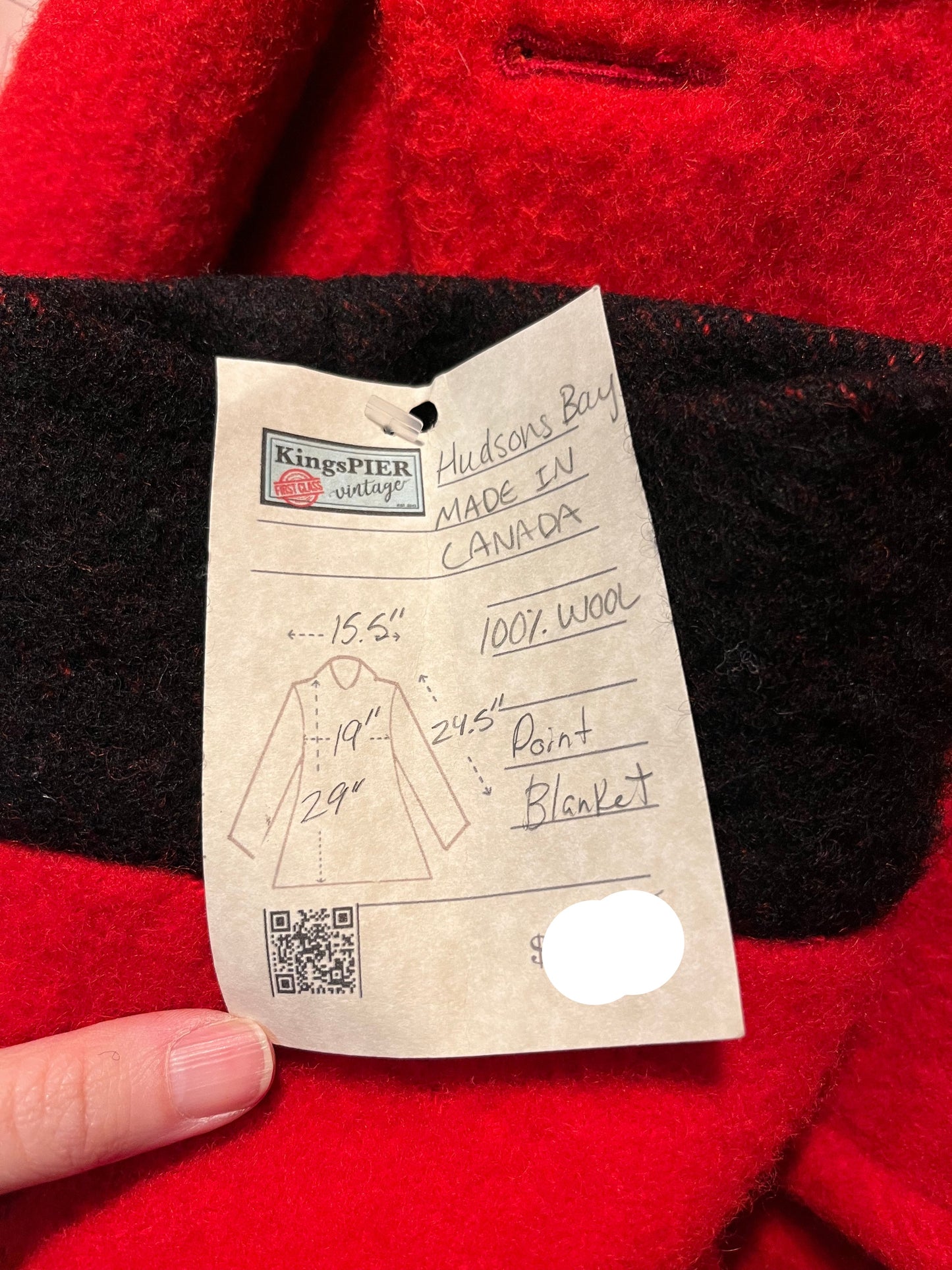 Vintage Hudson’s Bay Company red and black point blanket 100% pure virgin wool coat, double breasted with two front pockets and a satin lining.
Made in Canada
Chest 38”