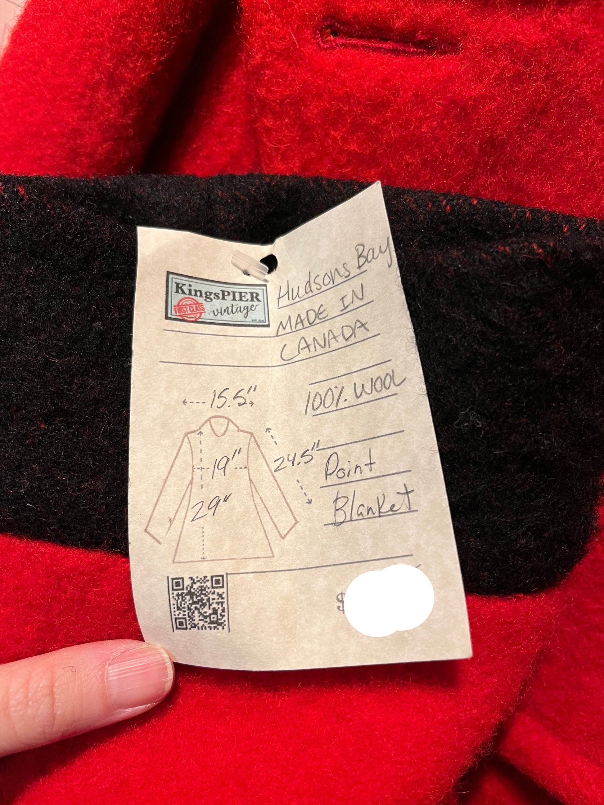 Vintage Hudson’s Bay Company red and black point blanket 100% pure virgin wool coat, double breasted with two front pockets and a satin lining.
Made in Canada
Chest 38”