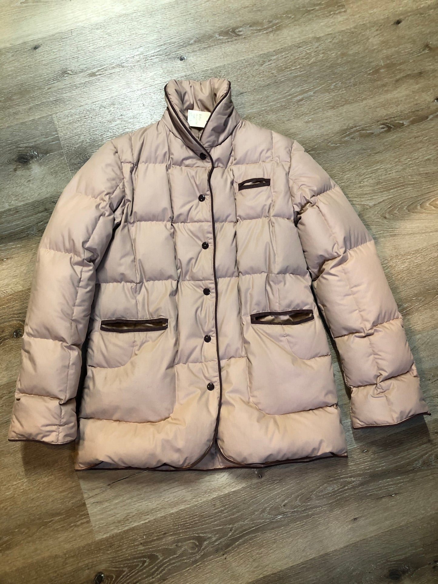 Kingspier Vintage - Vintage light pink down-filled puffer jacket with brown piping detail, snap closures, zipper closures and two welt pockets. Size 8.