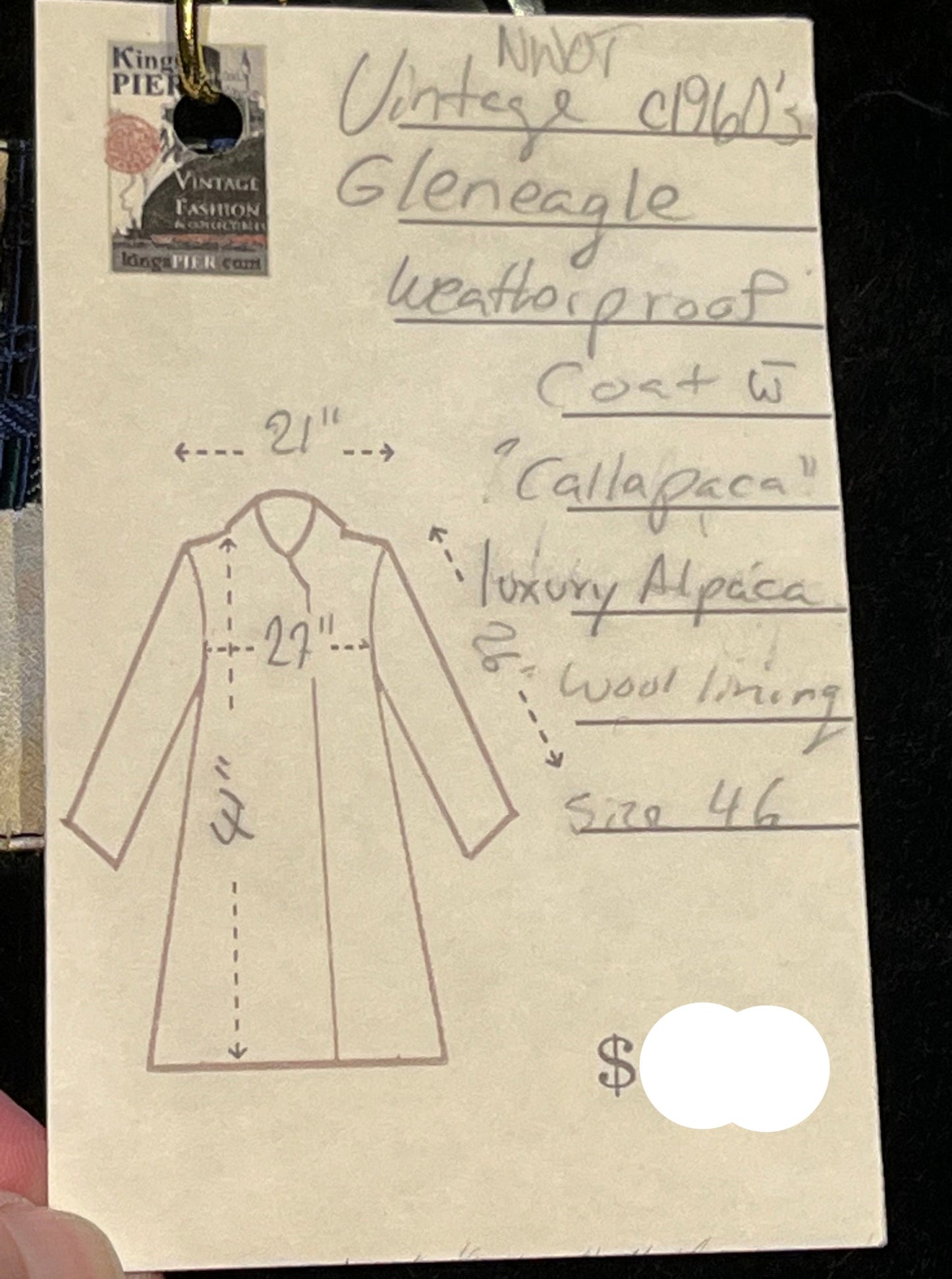Vintage 60’s NWOT Gleneagles Weatherproofs trench coat with Callapaca 100% alpaca wool lining, button closures and two front pockets.
Size 46