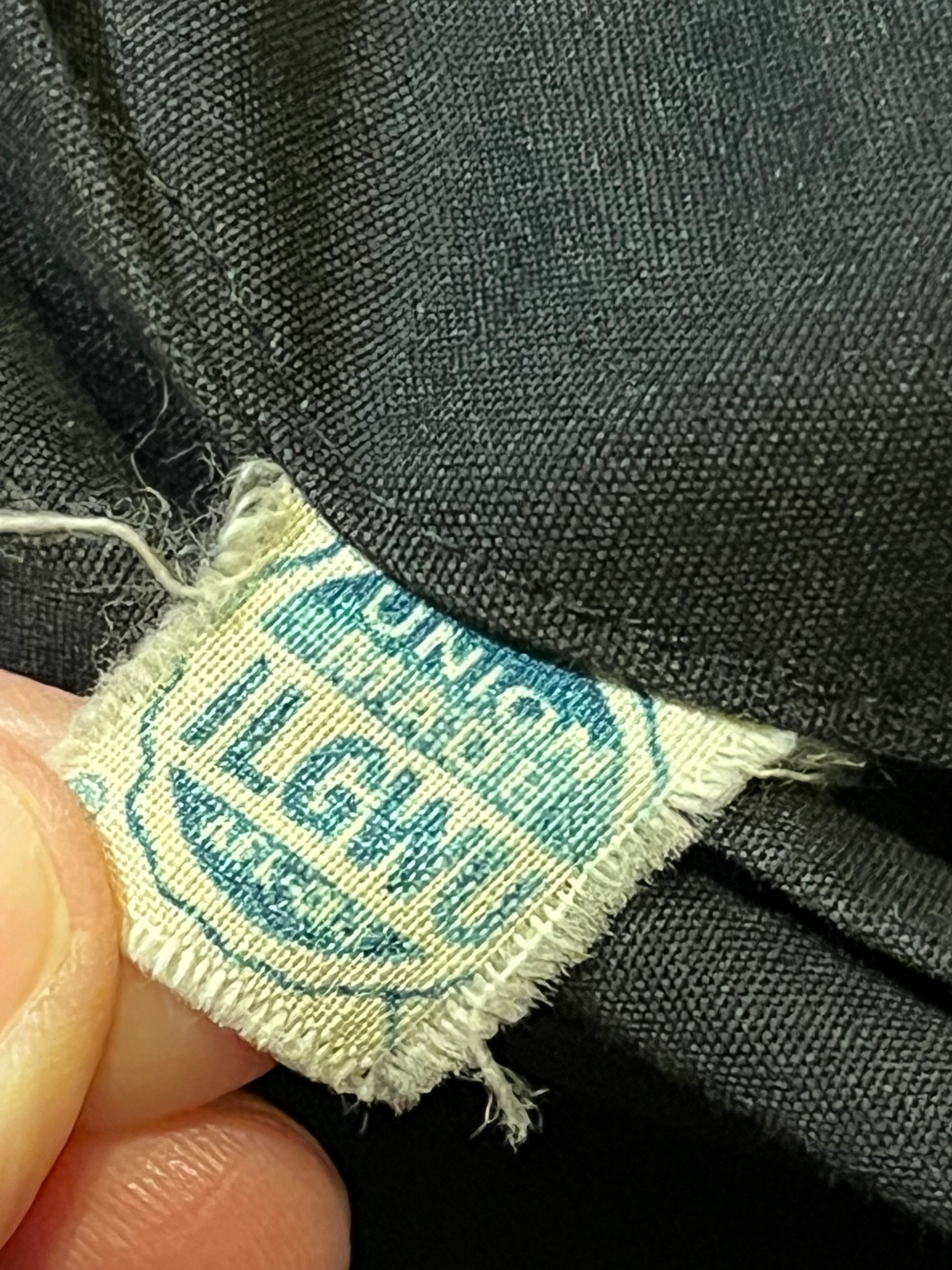 Vintage 80’s Abercrombie and Fitch black trench coat with 65% Darcon polyester/ 35% cotton shell, inner lining and two front pockets.
Union Made in USA
Size 44 Long