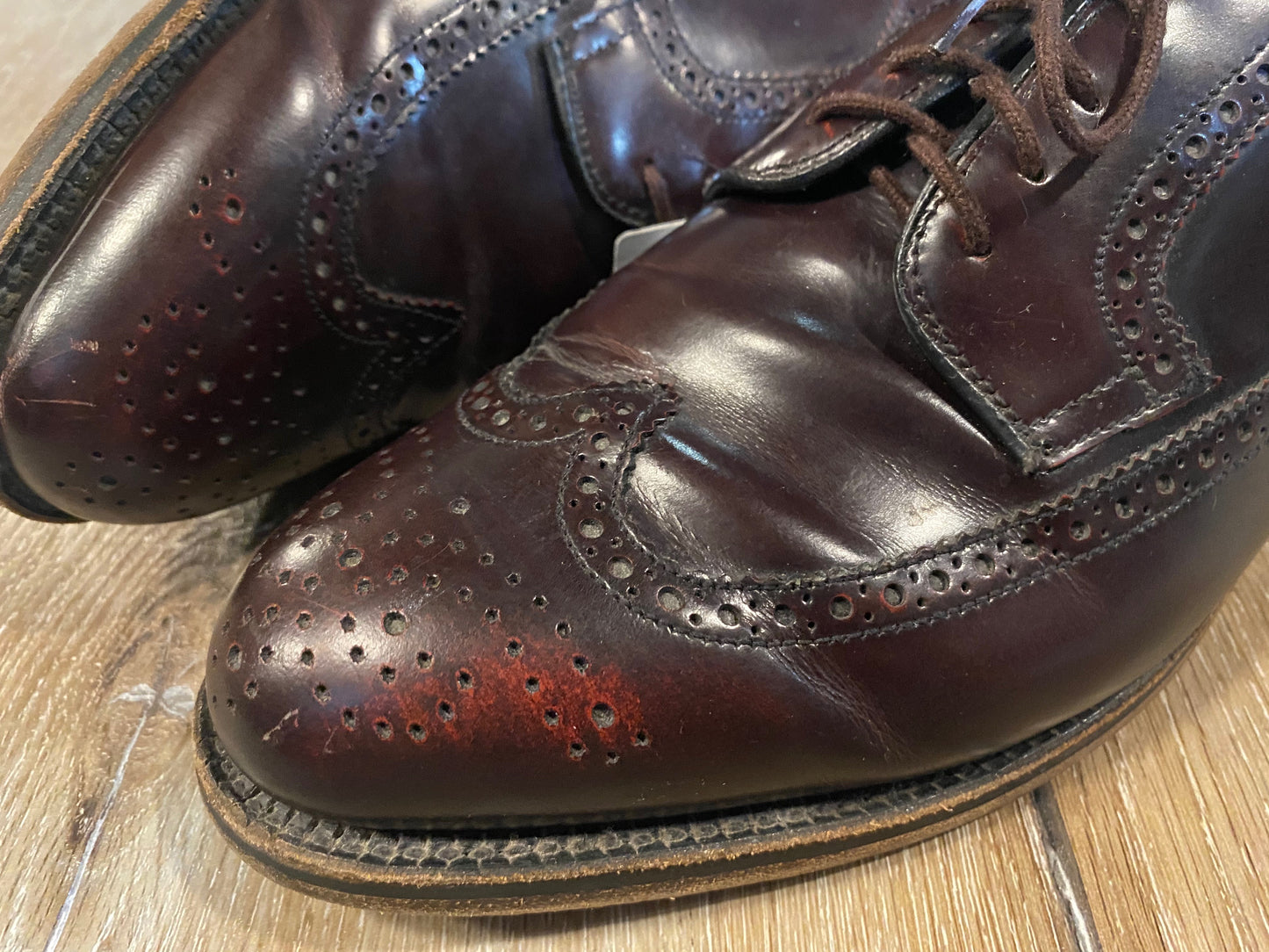 Kingspier Vintage - Dark Burgundy Full Brogue Wingtip Derbies by Dack's Finest Quality Shoes for Men - Sizes: 9M 11W 42EURO, Made in Mexico, Dack's Leather Soles and Rubber Heels, Genuine Goodyear Welt Leather Insoles, Some Fading on Tongue and Toe