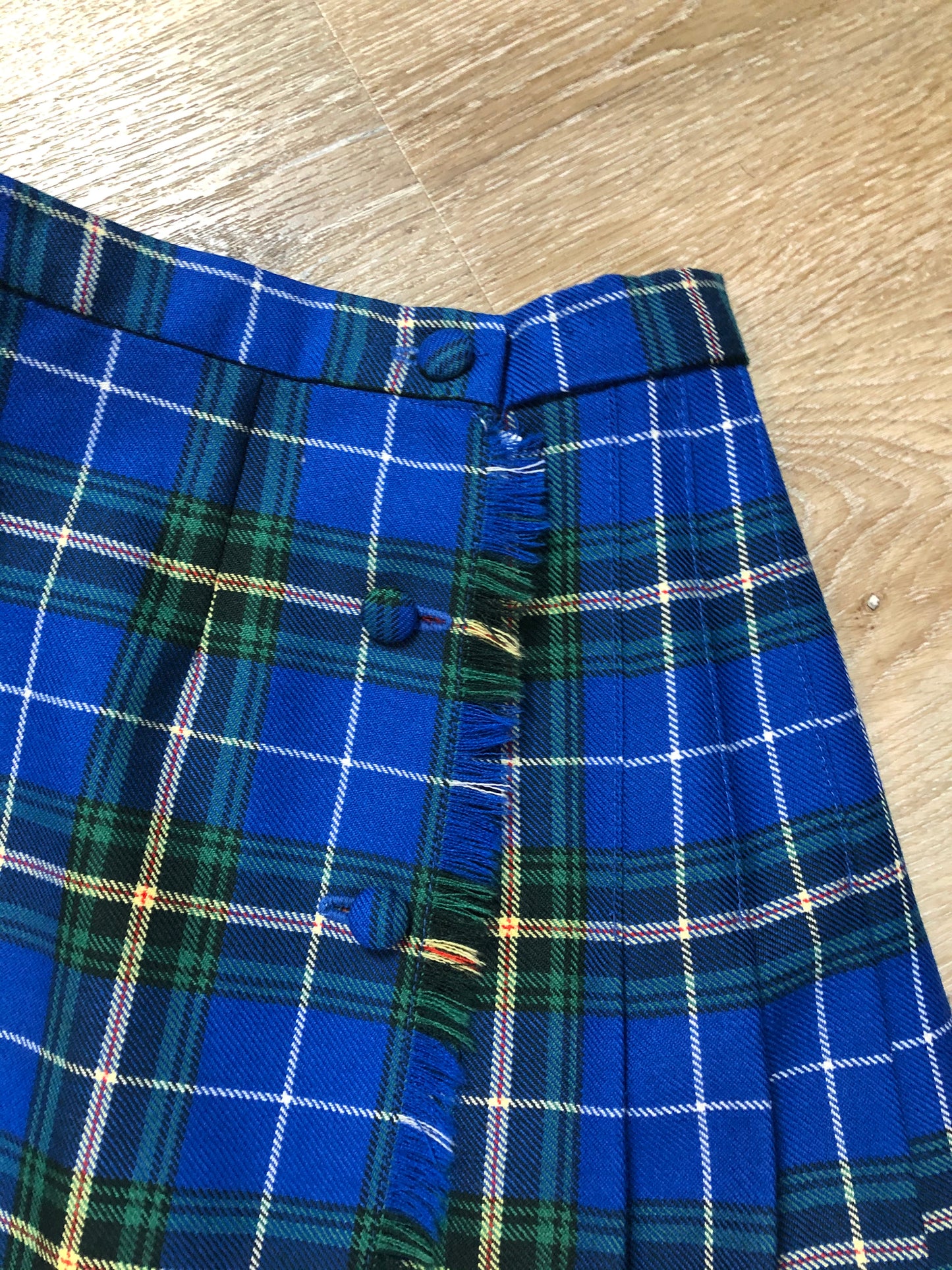 Kingspier Vintage - Bonda Nova Scotia tartan 100% wool kilt with fabric buttons and fringed over skirt. Made in Yarmouth, Nova Scotia, Canada. Size 12.