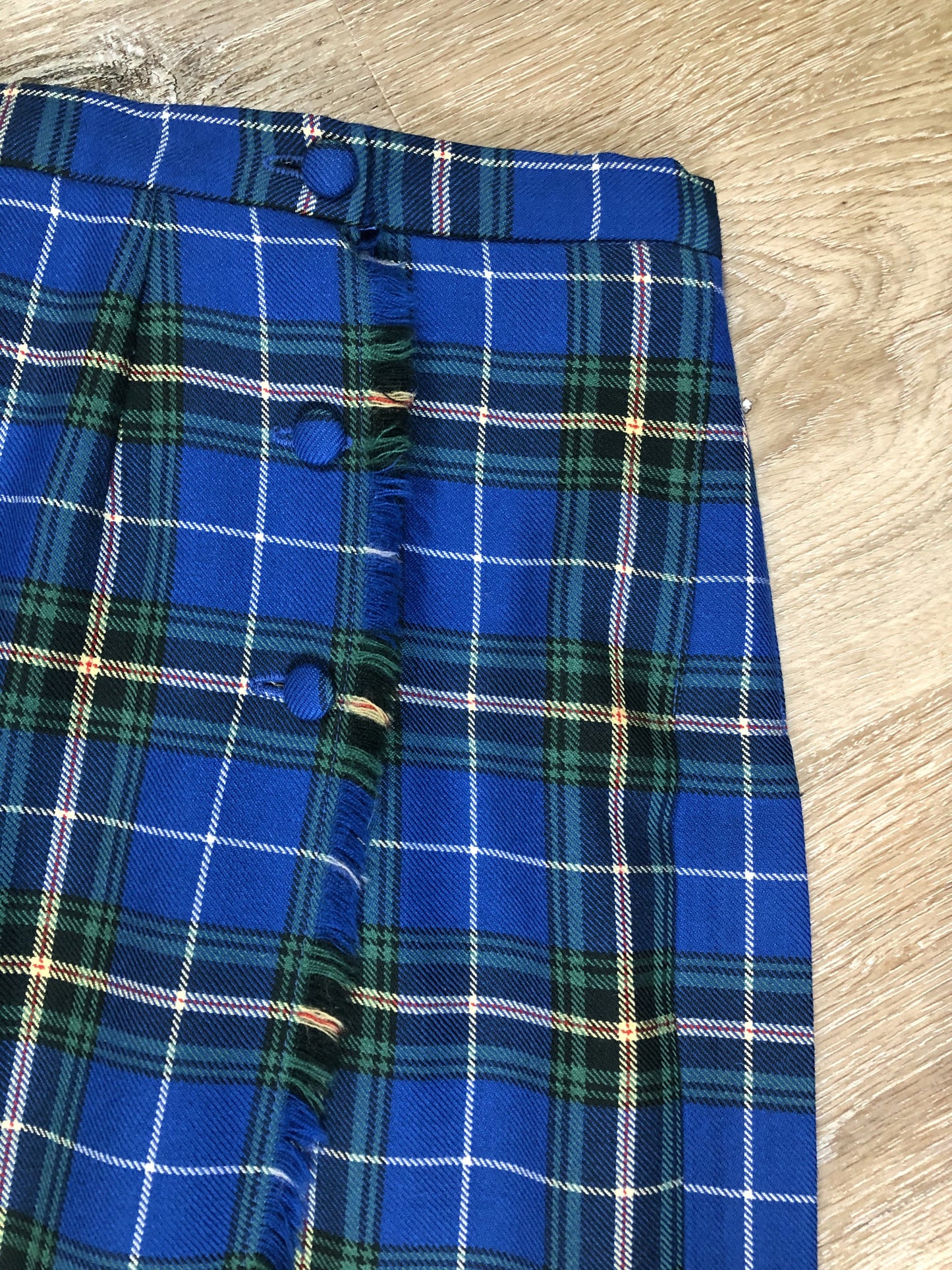 Kingspier Vintage - Bonda Nova Scotia tartan 100% wool kilt with fabric buttons and fringed over skirt. Made in Yarmouth, Nova Scotia, Canada. Size 12.