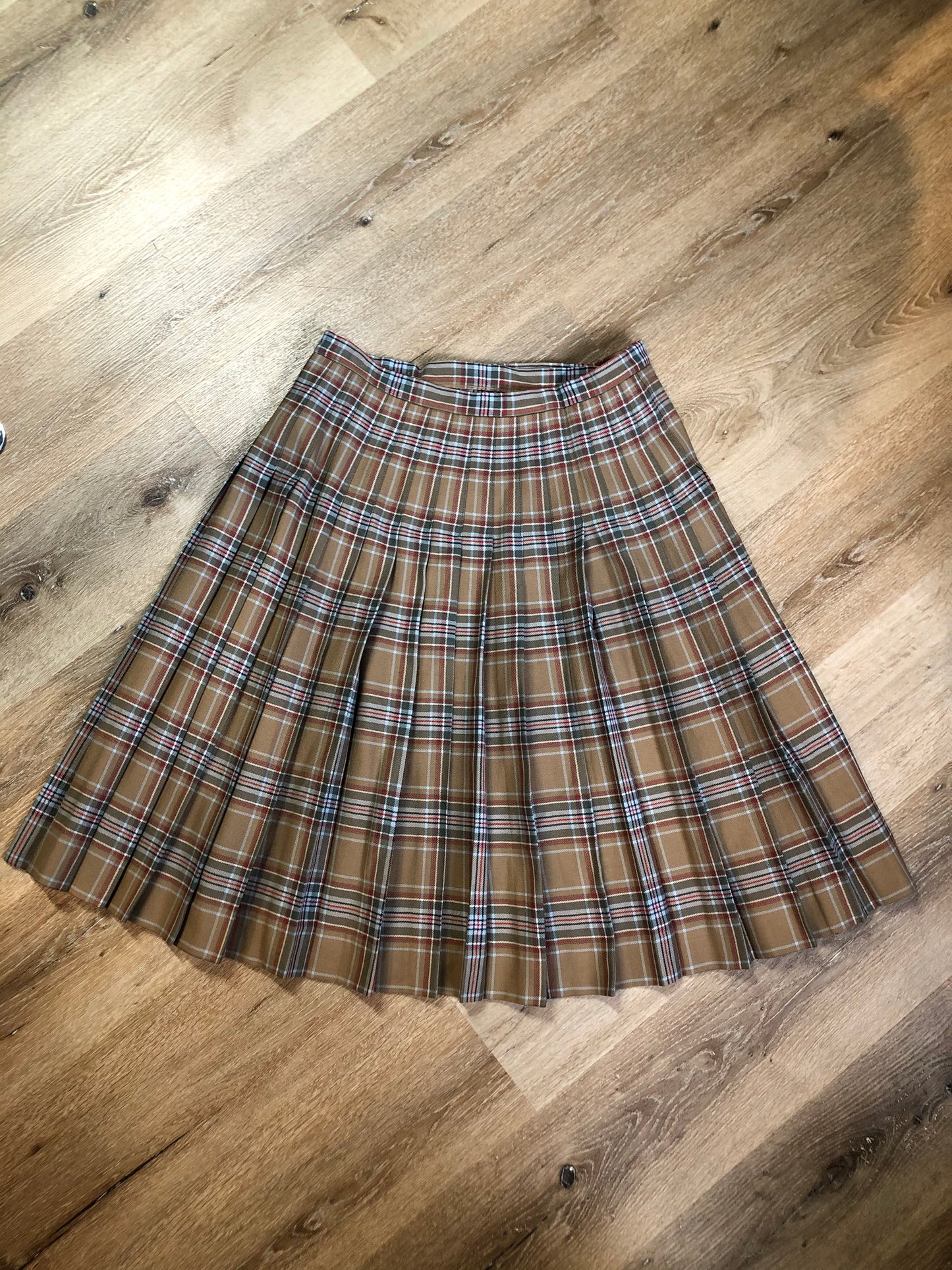 Kingspier Vintage - Vintage Diana Princess of Wales tartan 100% wool kilt. Made in Yarmouth, Nova Scotia, Canada.