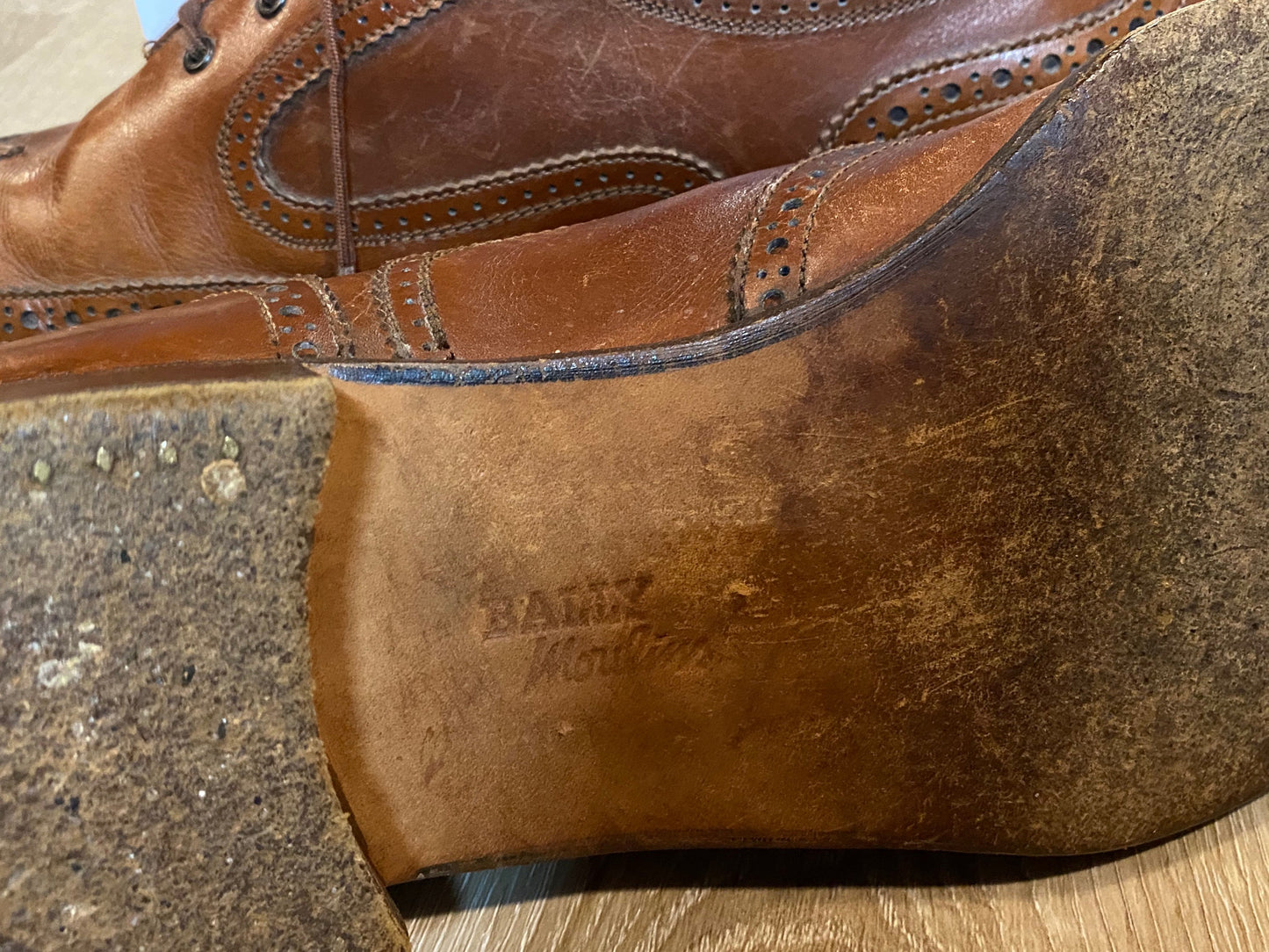 Kingspier Vintage - Brown Full Brogue Wingtip Balmoral Oxfords by Bally Moulins - Sizes: 10.5M 12.5W 43.5EURO, Made in France, Leather Soles, Half Rubber Heels