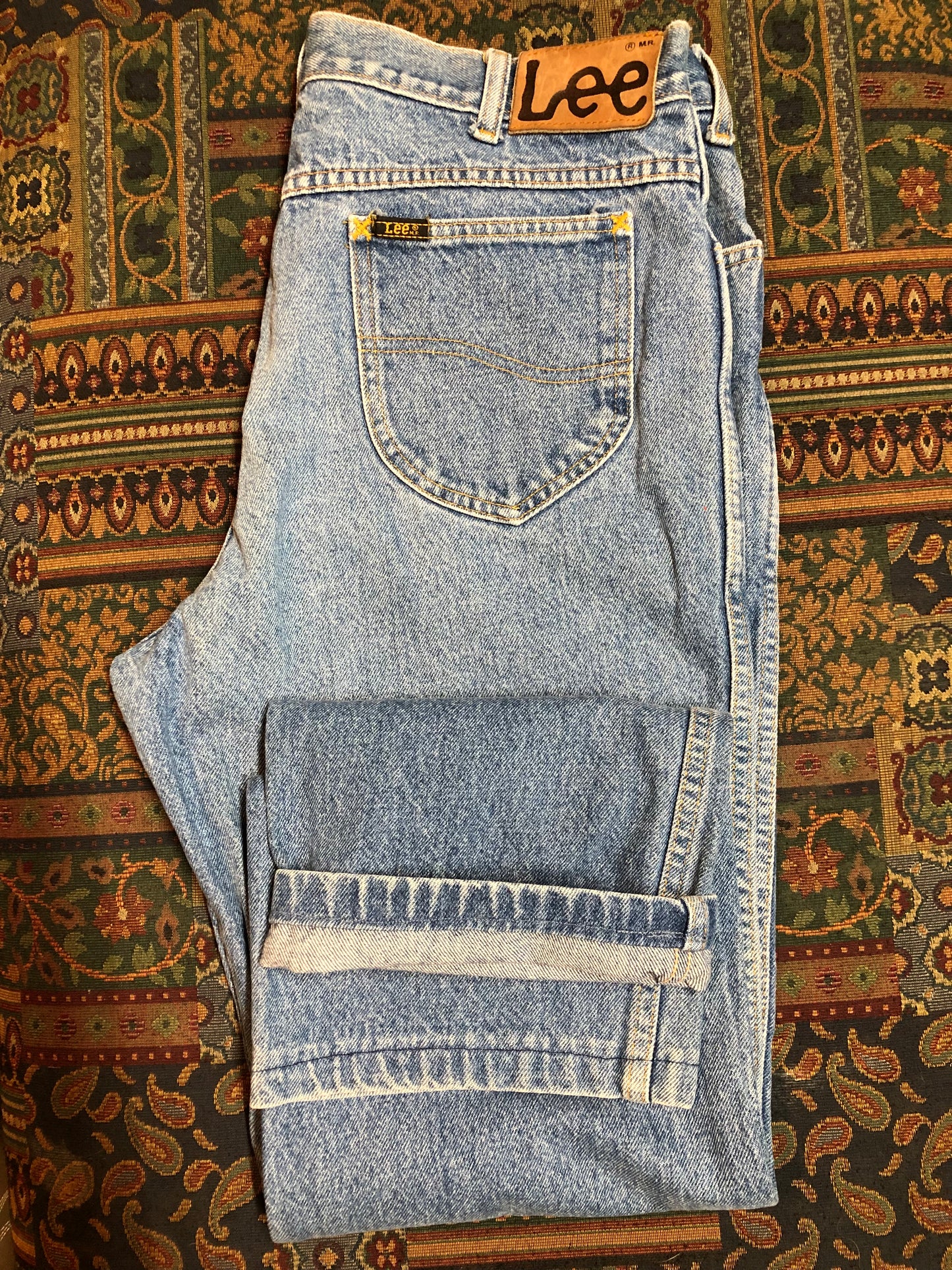Vintage Lee Denim Jeans - 4080W02/95 High rise Straight leg. Medium Wash 100% Cotton Tagged as 36.5”x34” Made in Canada - Kingspier Vintage