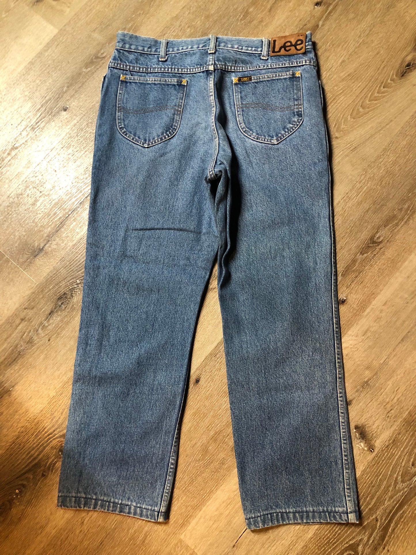 Vintage Lee Denim Jeans - 4080W02/95 High rise Straight leg. Medium Wash 100% Cotton Tagged as 36.5”x34” Made in Canada - Kingspier Vintage