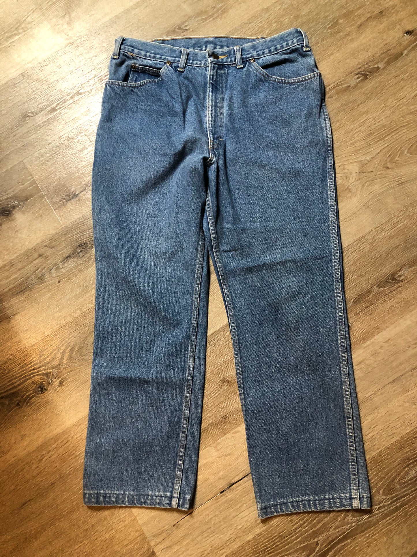 Vintage Lee Denim Jeans - 4080W02/95 High rise Straight leg. Medium Wash 100% Cotton Tagged as 36.5”x34” Made in Canada - Kingspier Vintage