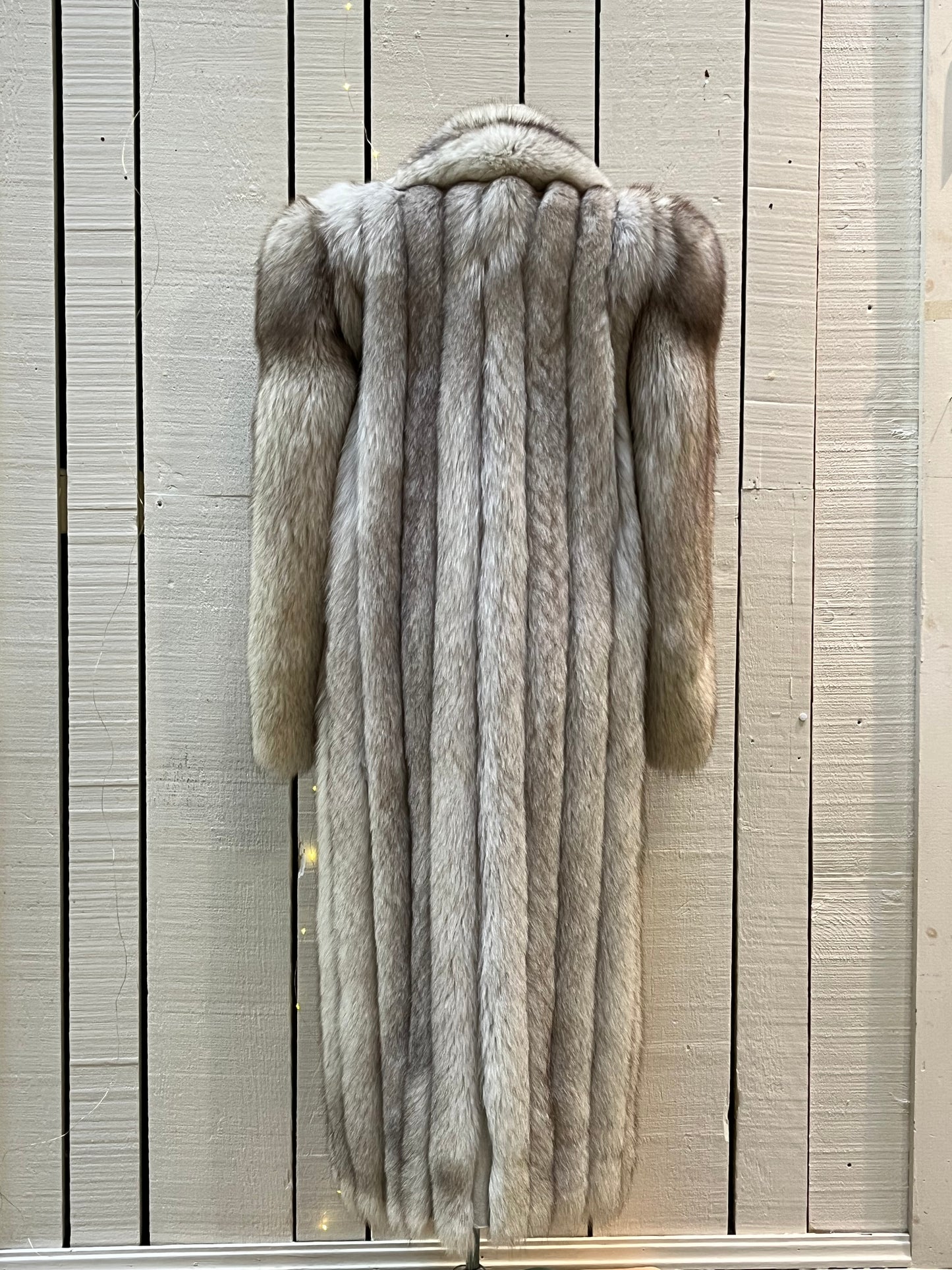 Vintage Saga Fox Royal Genuine Blue Fox Fur Coat with hook and eye closures and two front pockets.
Size 10