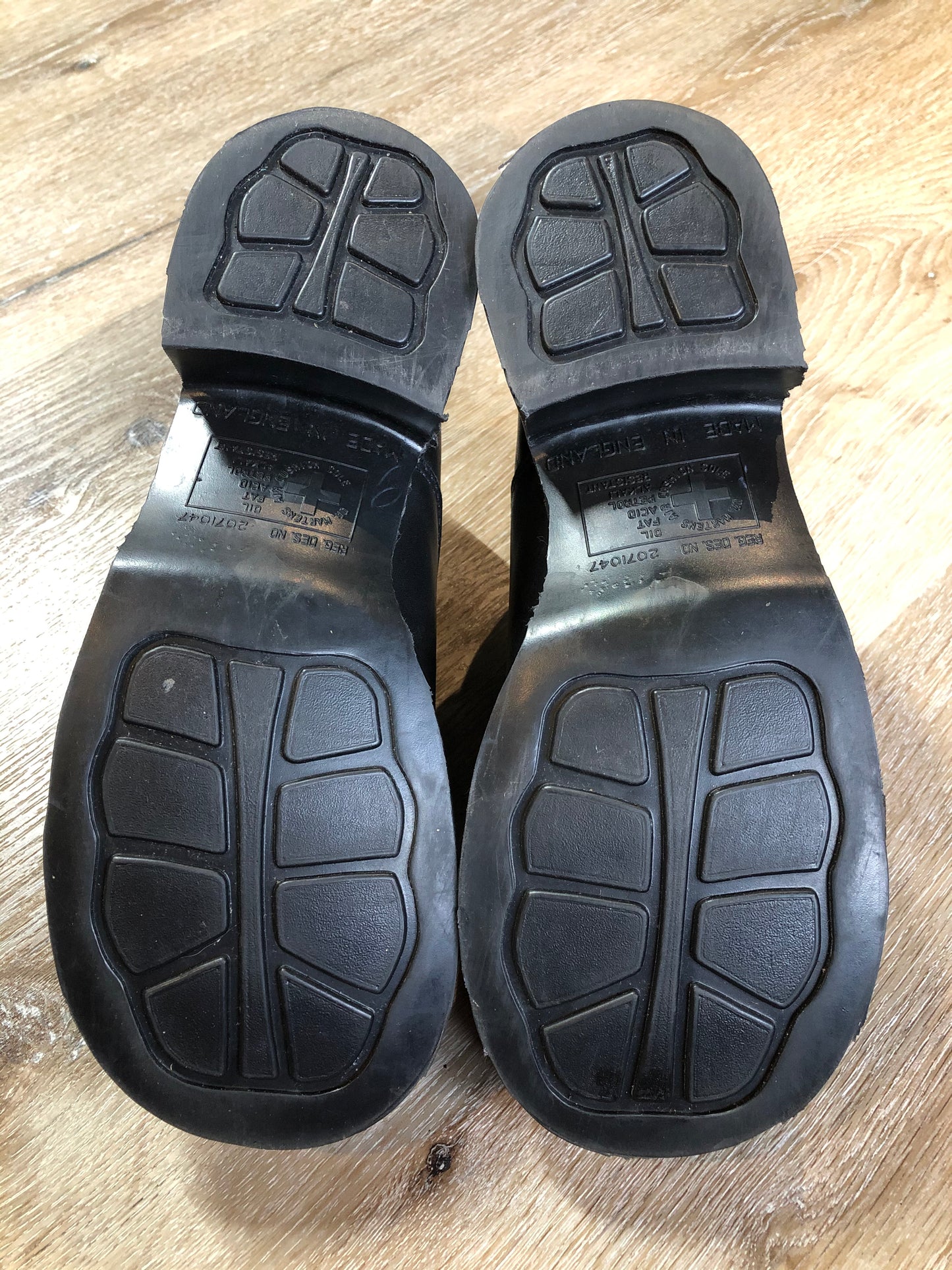 Kingspier Vintage - Brand new, made in UK! Black Doc Martens, heeled 70s style (more dramatic than the modern "Shriver" style.) Top of shoe hits at the ankle.
Size UK 6/ US W 8.5