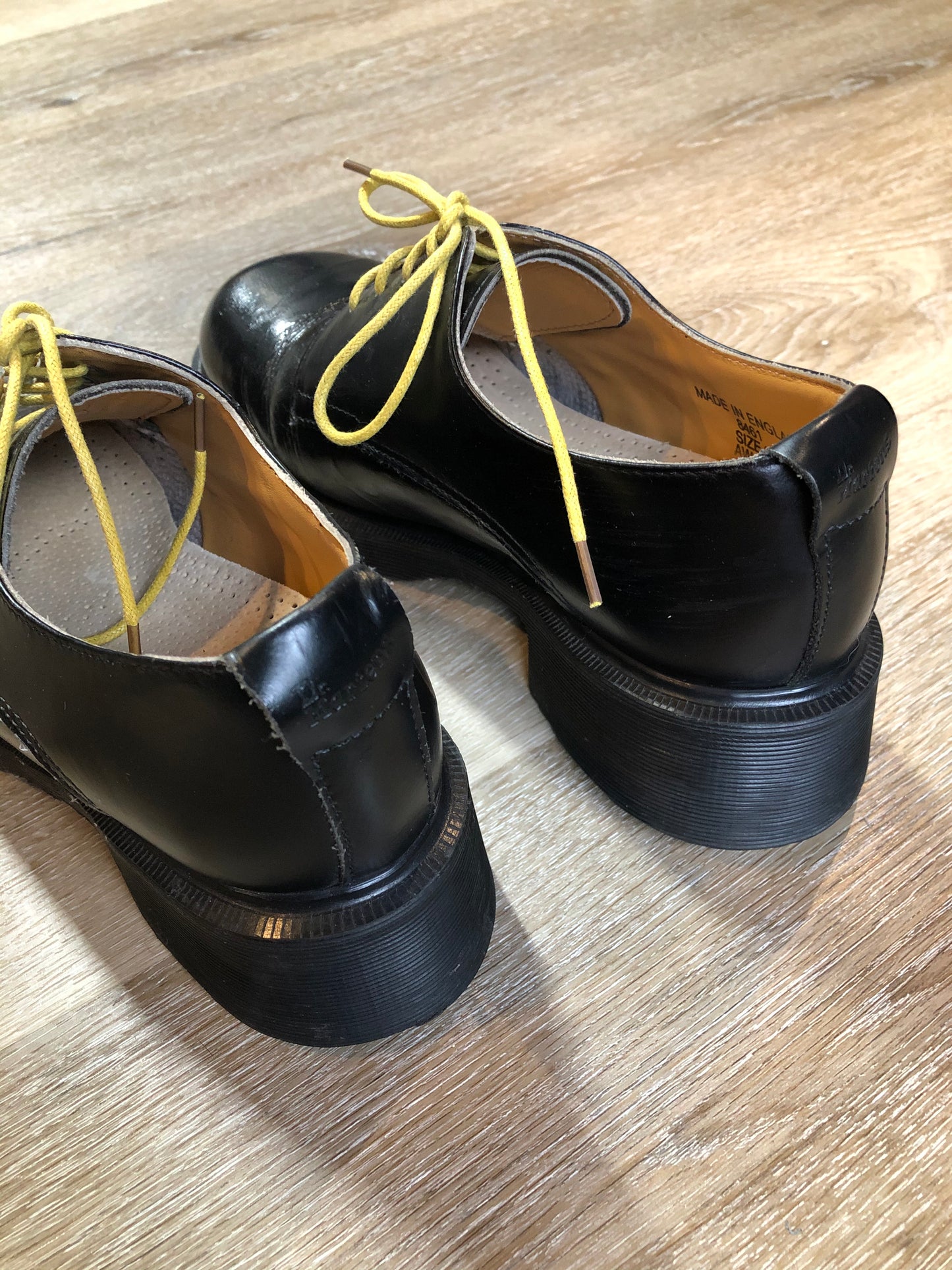 Kingspier Vintage - Doc Martens 8461 black smooth leather 4 eyelet Gibson Shoe with chunky high heel. Made in England.
Size 10 US womens.
*Shoes are in great condition.