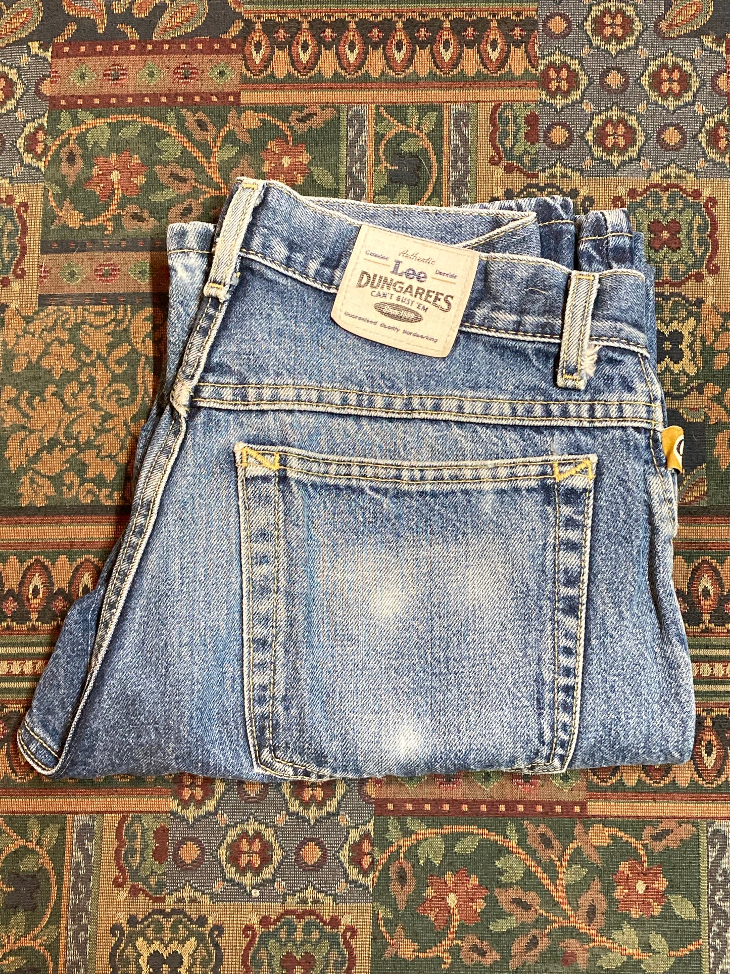 Vintage Lee Dungarees - 30”x30” Denim Jeans 100% cotton High rise Straight leg Medium wash Made in USA -- Kingspier Vintage